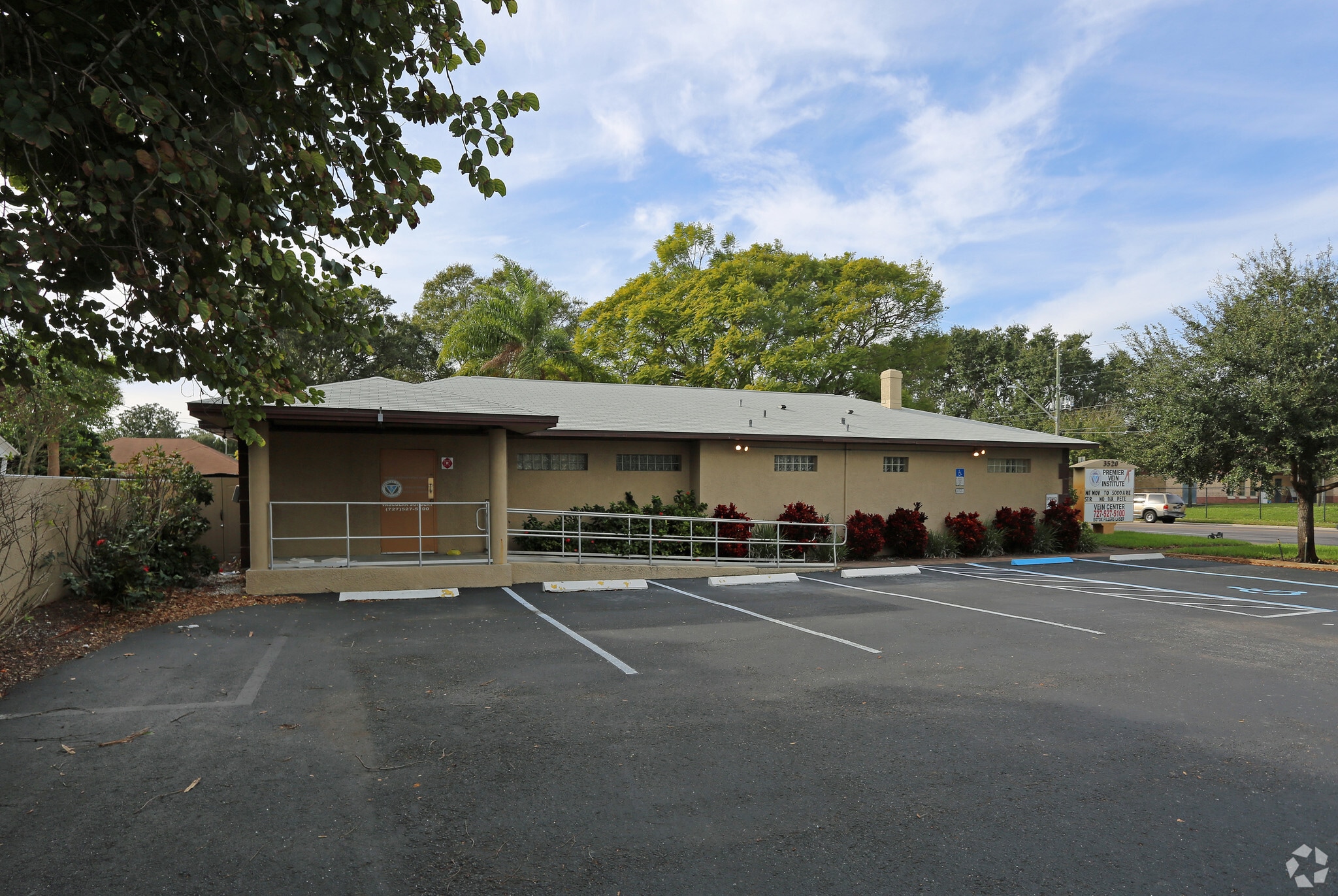 3520 38th Ave N, Saint Petersburg, FL for Sale