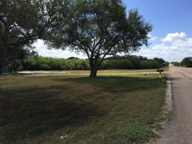 2419 N US Highway 87, Cuero, TX for Sale