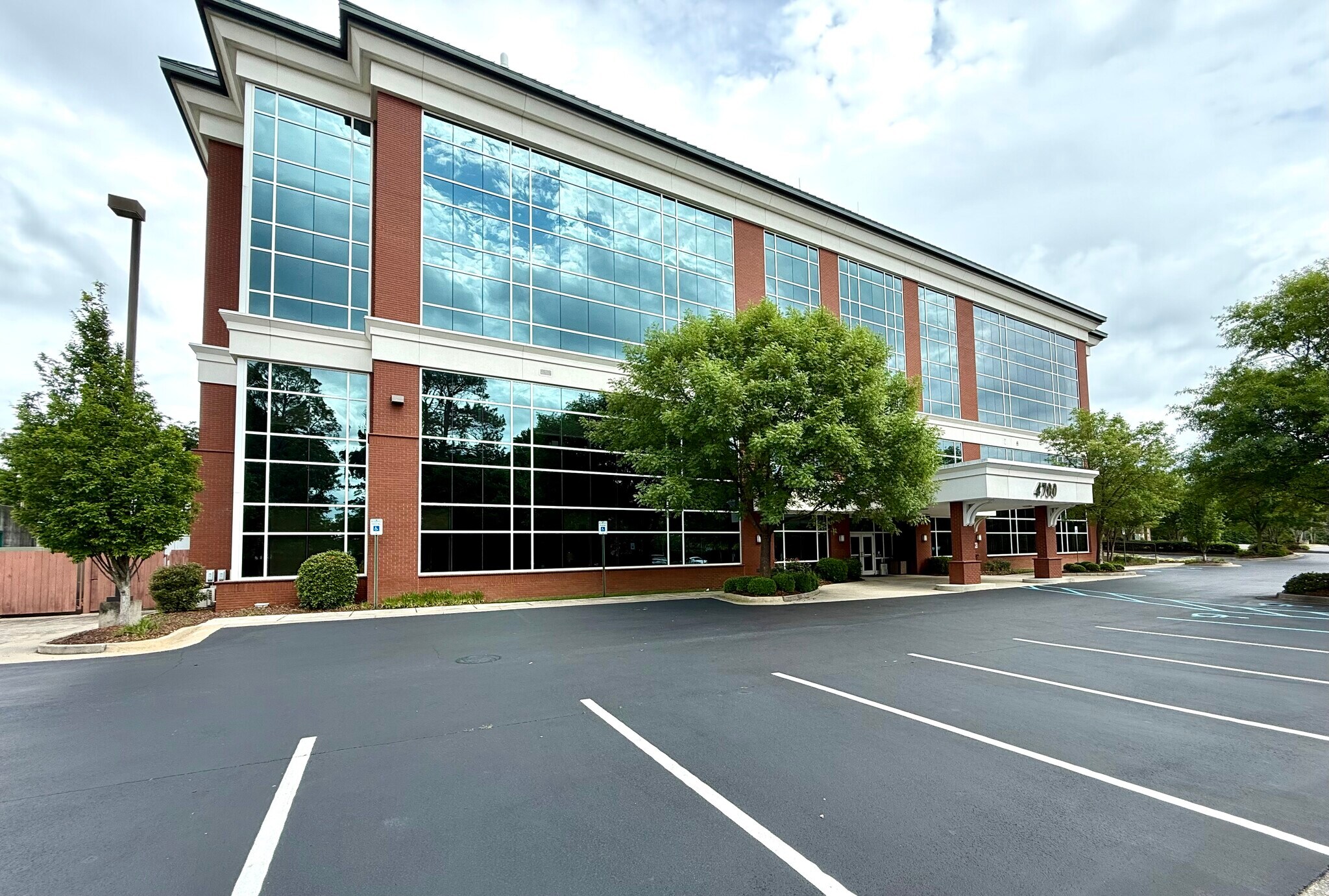 4700 Whitesburg Dr, Huntsville, AL for Sale