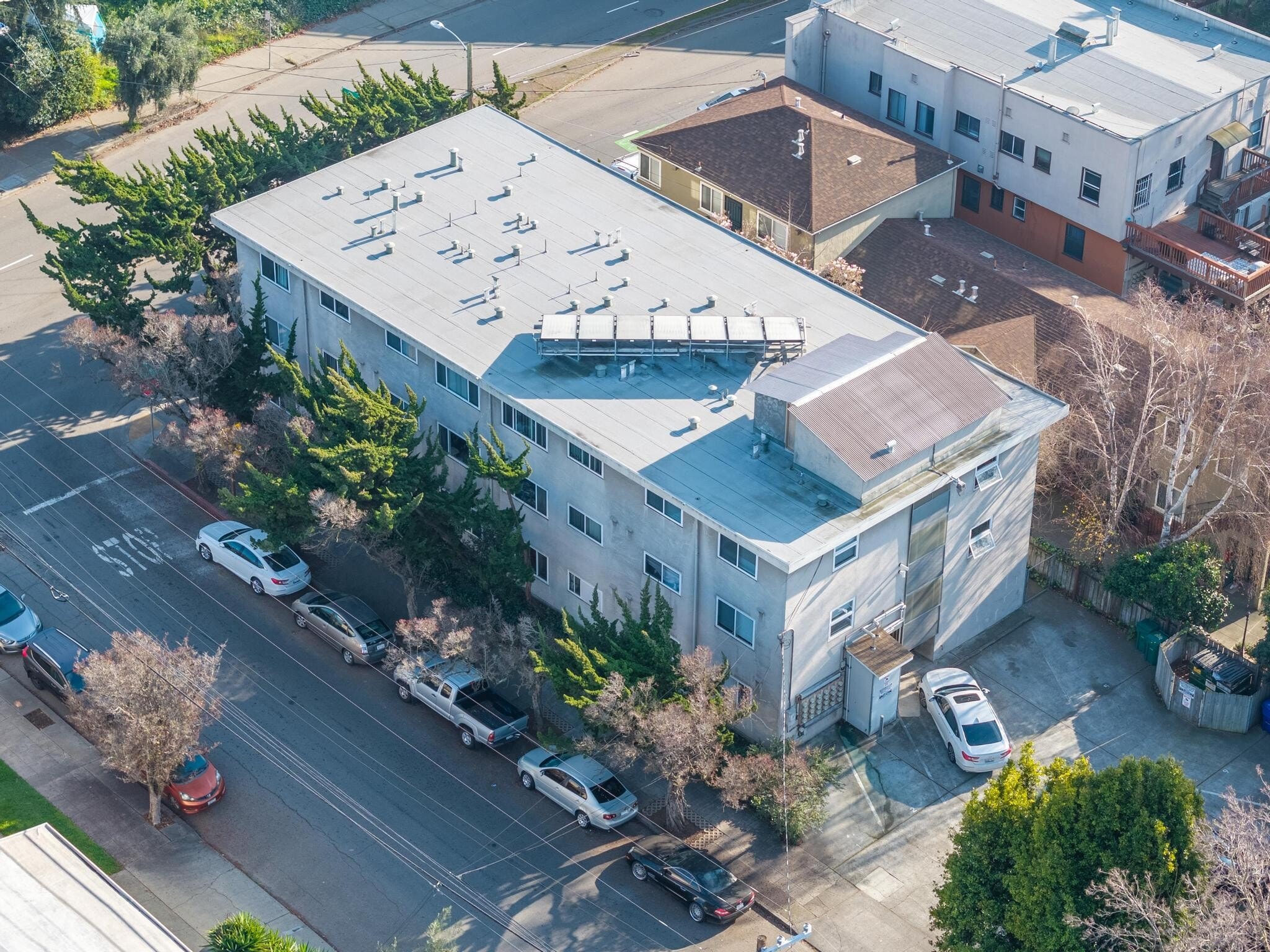 5499 Claremont Ave, Oakland, CA for Sale