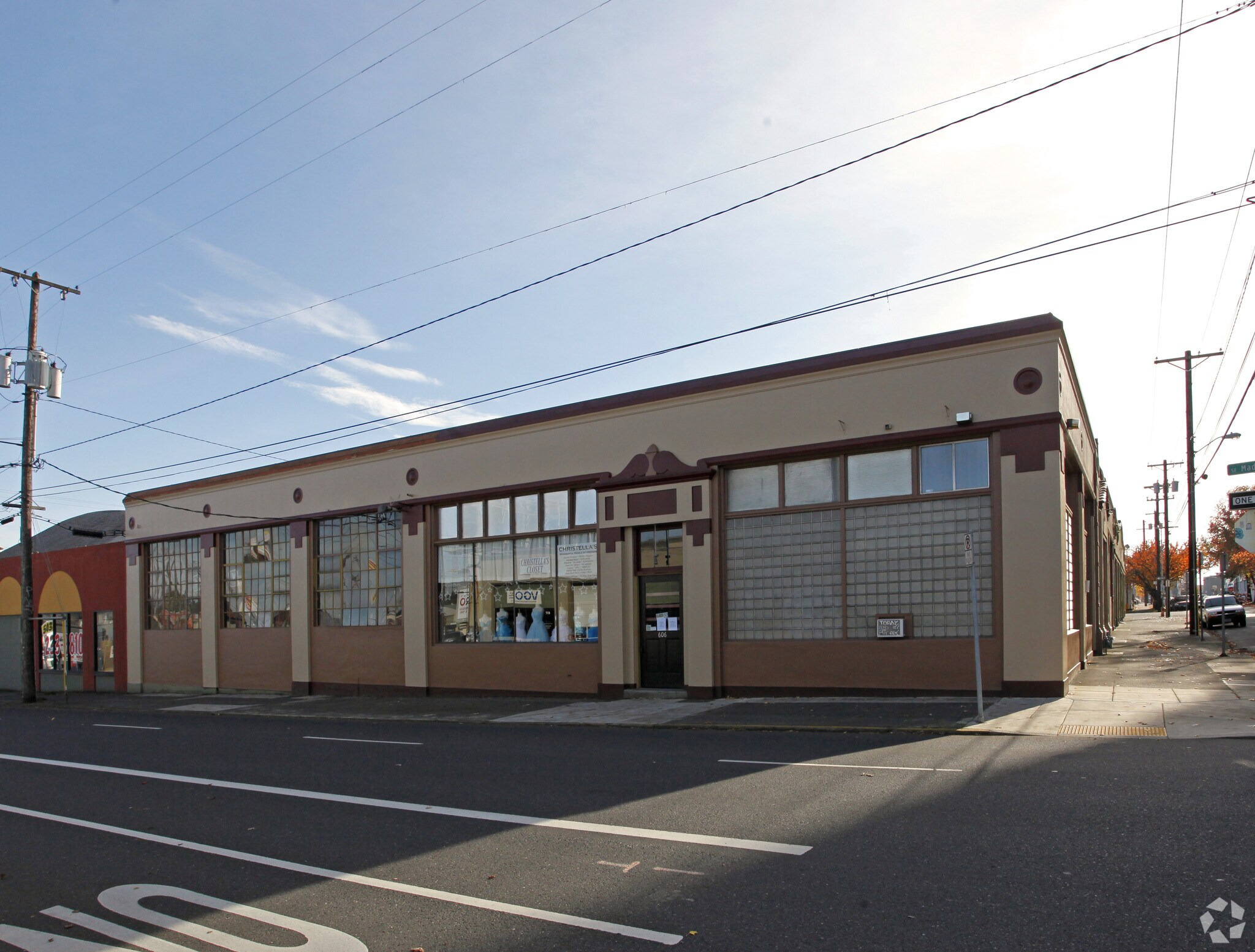 606 SE Madison St, Portland, OR for Rent
