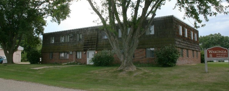 611 1st St, Wakonda, SD for Sale