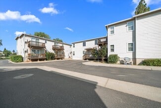 Red Bluff, CA Apartments - 725-735 Lakeside Dr