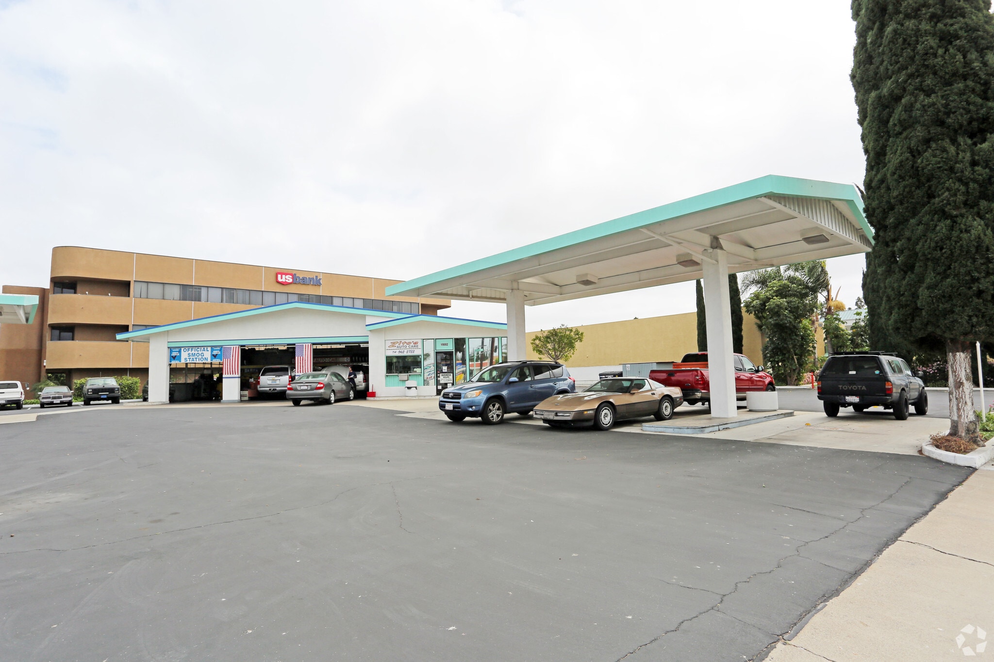 19002 Magnolia St, Huntington Beach, CA for Sale