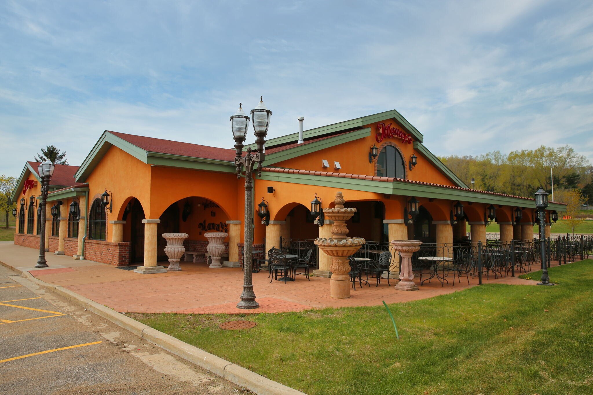 4207 Oakwood Hills Pkwy, Eau Claire, WI for Sale