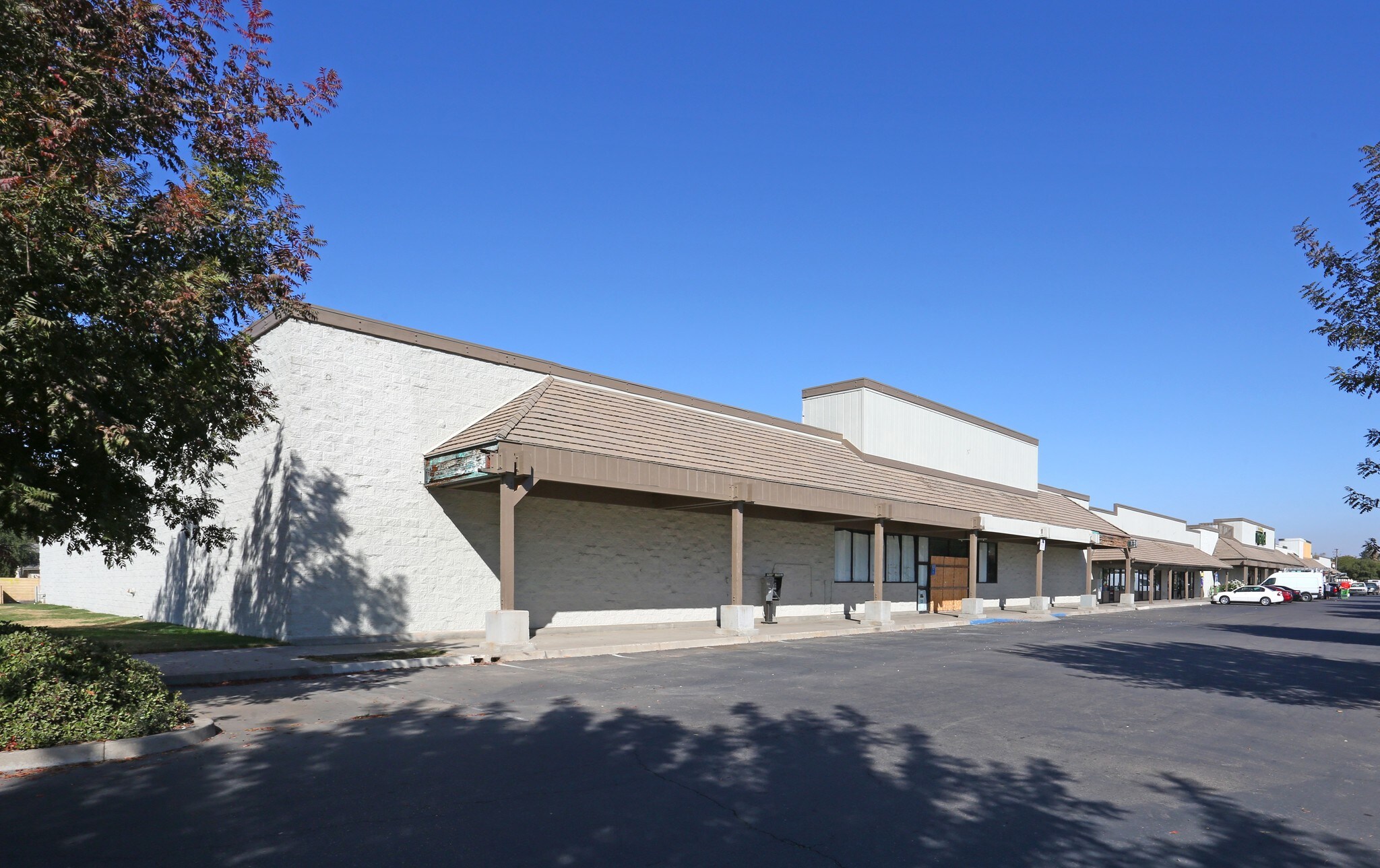 1702-1780 Robertson Blvd, Chowchilla, CA for Rent