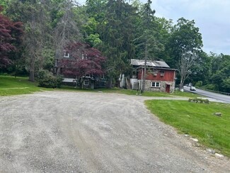 Kent Lakes, NY Hospitality - 539-541 Route 52