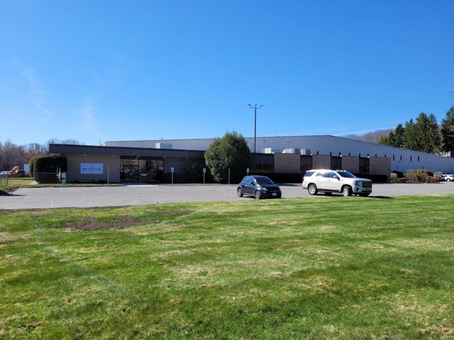 100 Hartwell St, West Boylston, MA for Rent