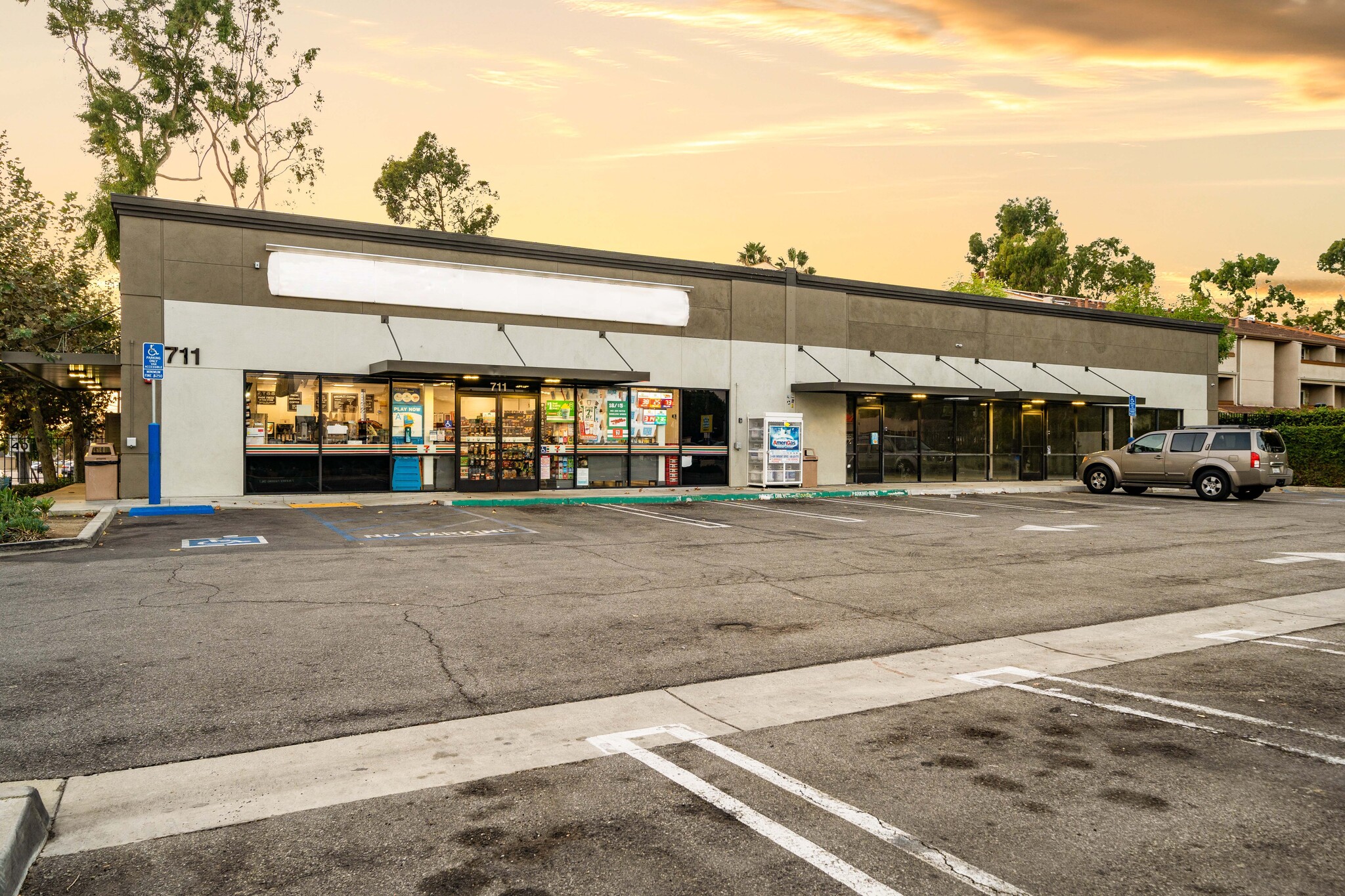 711 N Azusa Ave, West Covina, CA for Rent