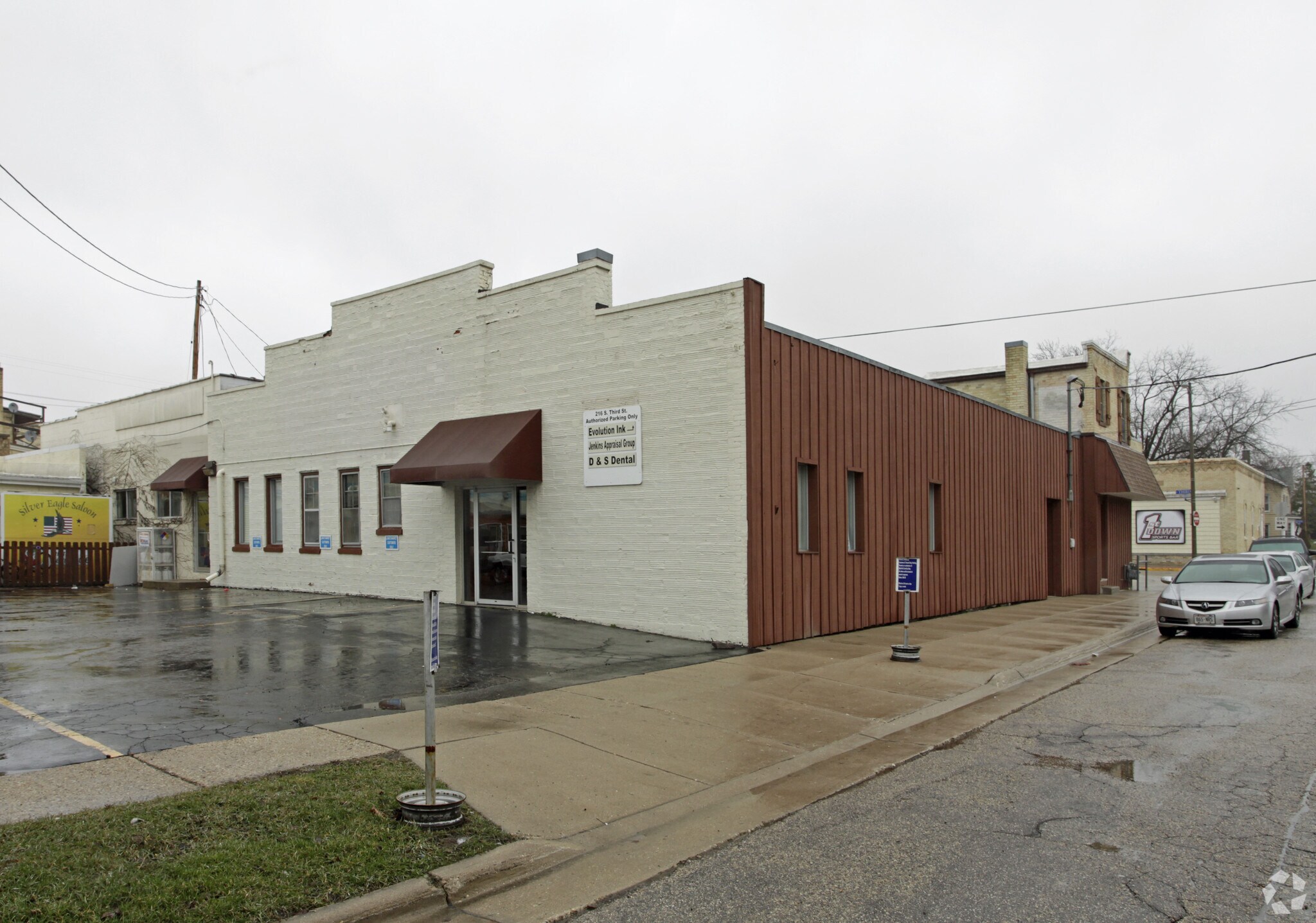 216 S 3rd St, Watertown, WI for Rent