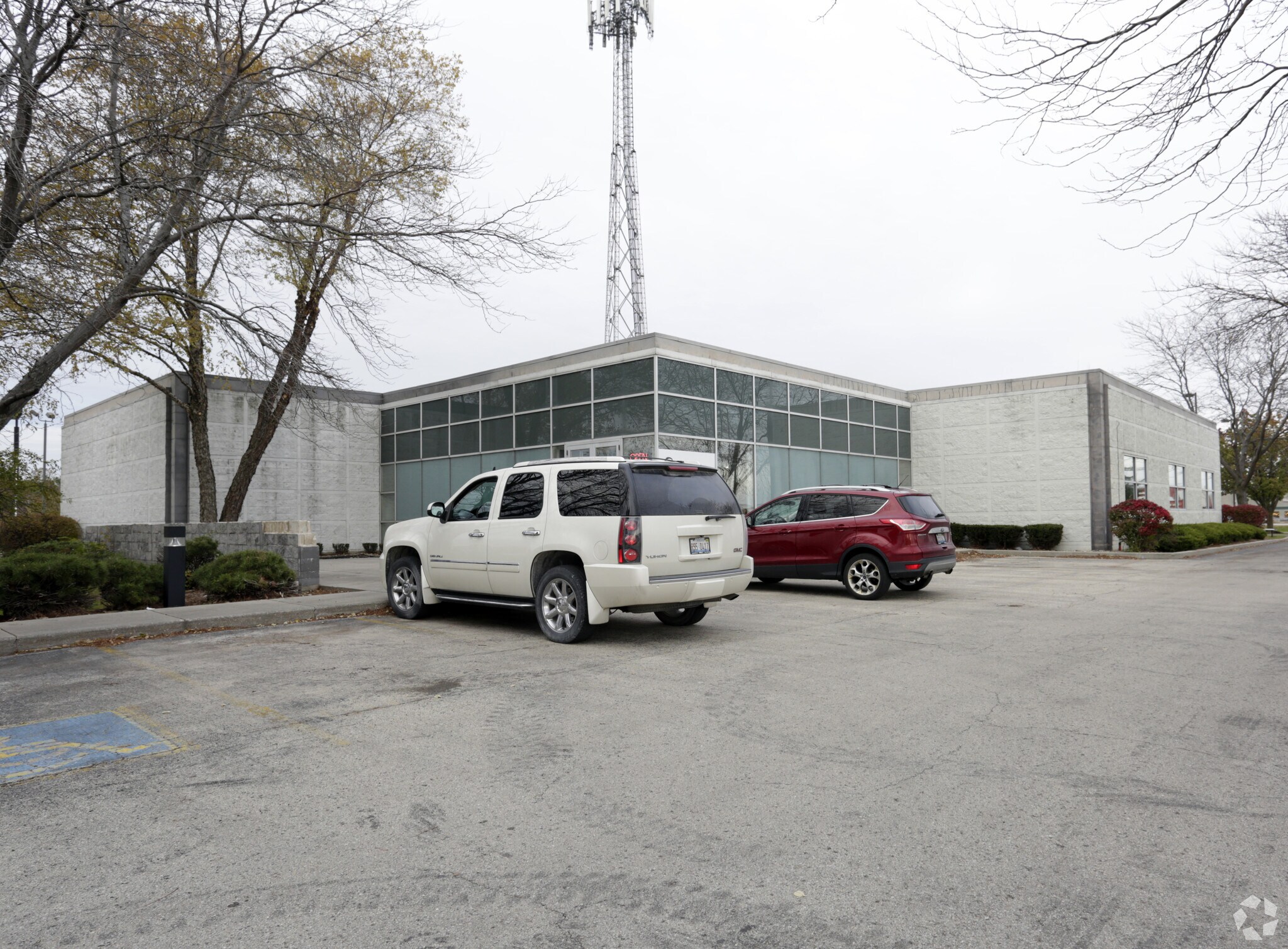 4371 Venture Dr, Peru, IL for Rent