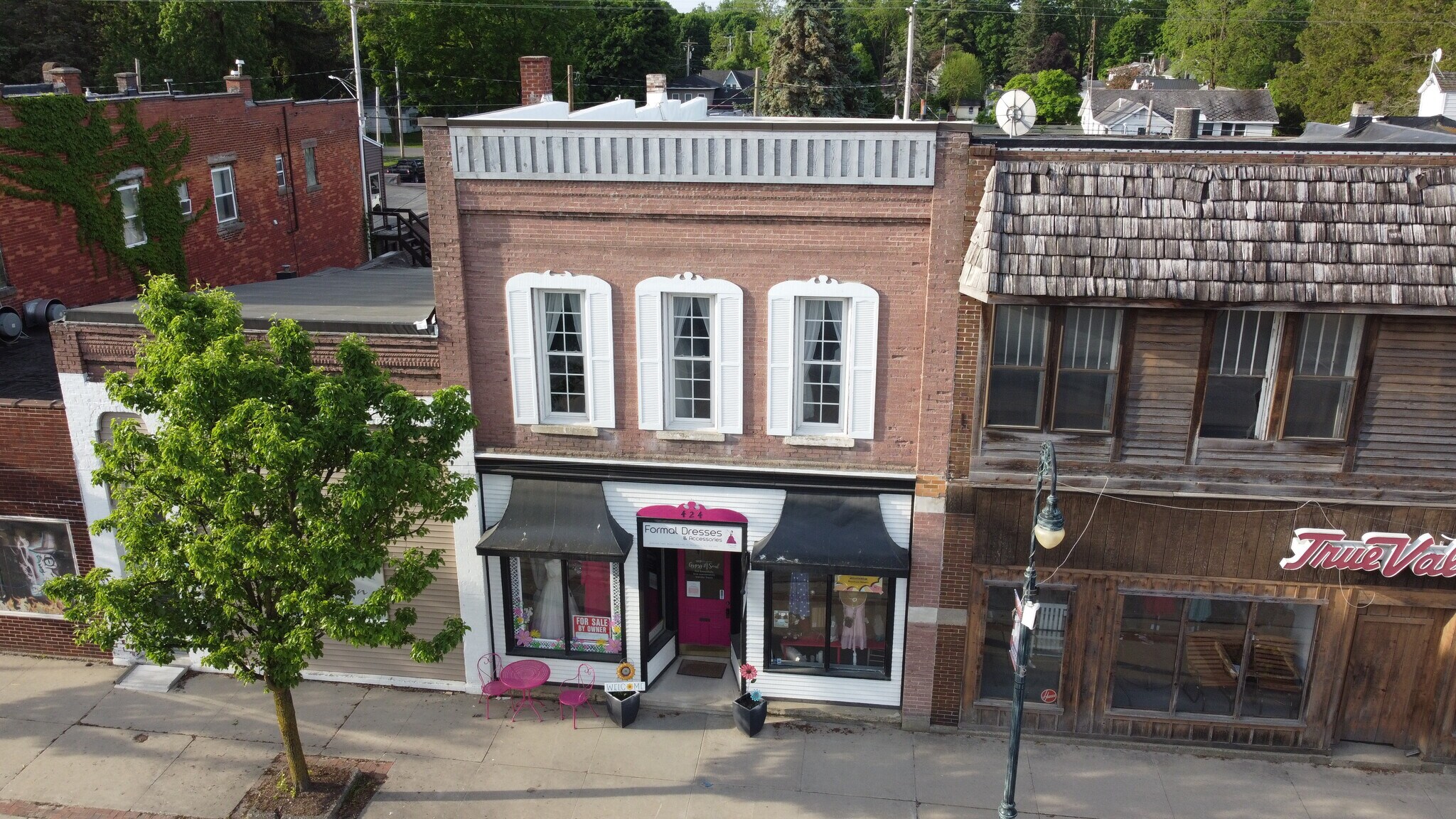 424 Main St, Edmore, MI for Sale