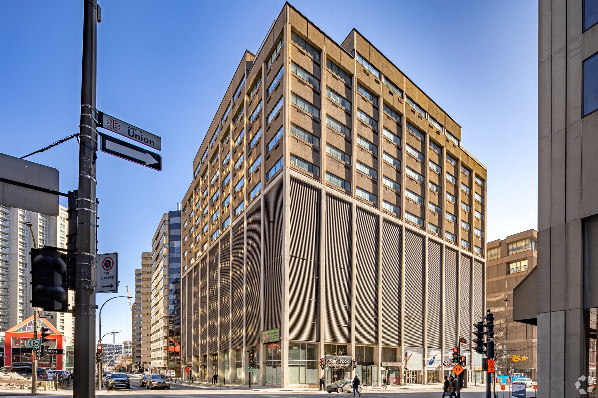 2021-2045 Av Union, Montréal, QC for Rent