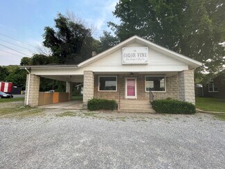 Waverly, TN Freestanding - 312 W Main St