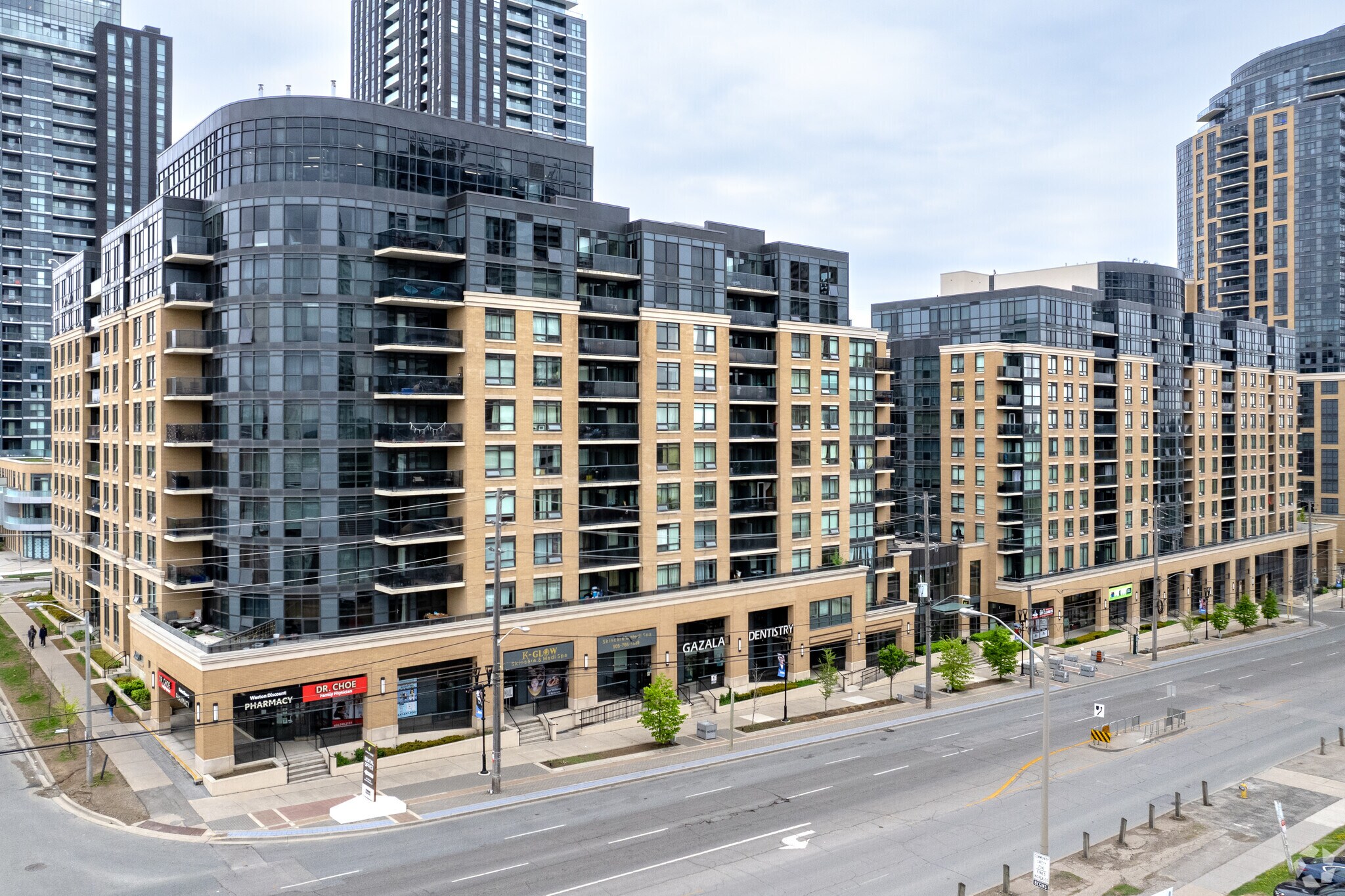 10 Vena Way, Toronto, ON for Rent