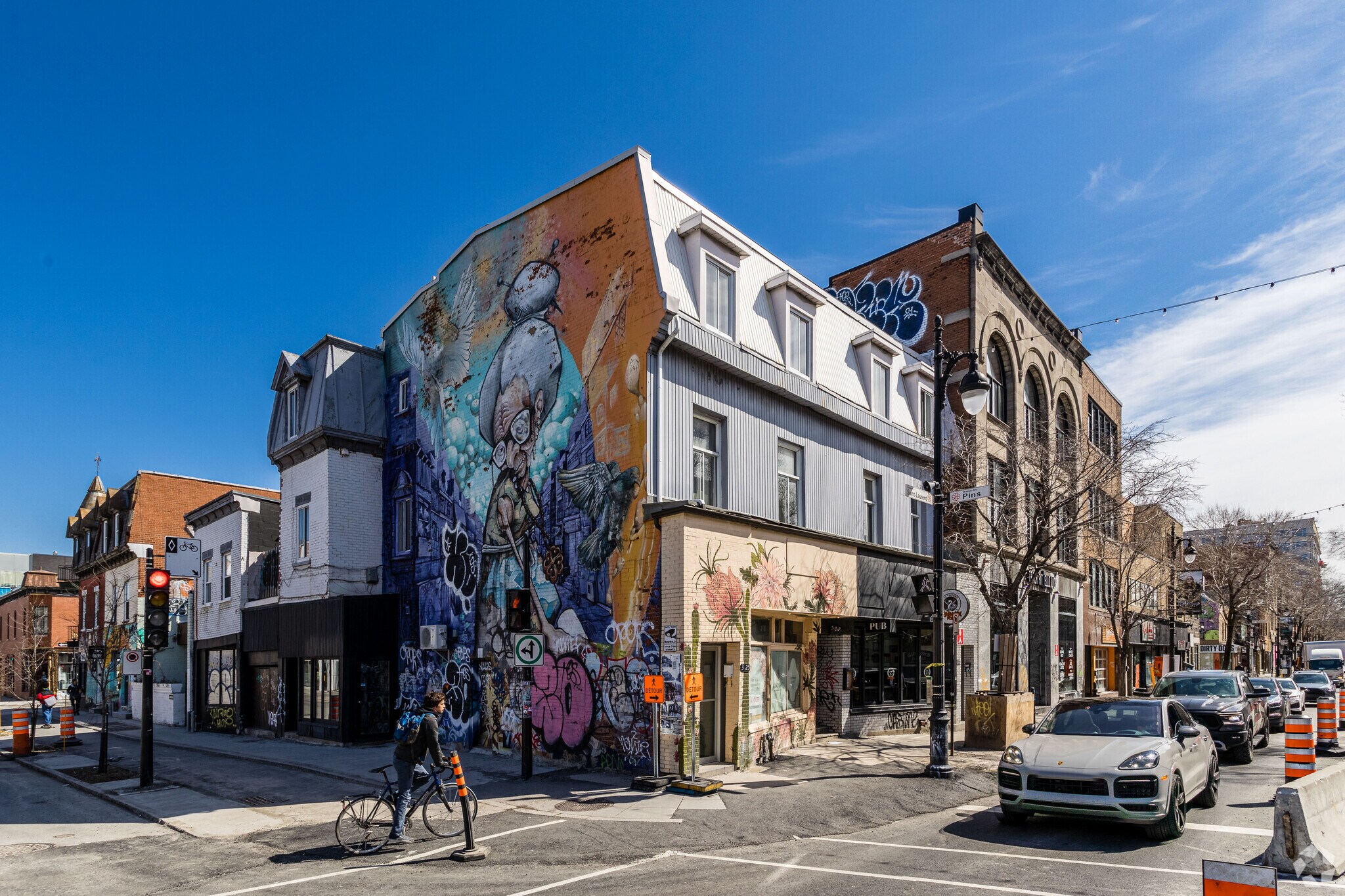 3723-3725 Boul Saint Laurent, Montréal, QC for Rent