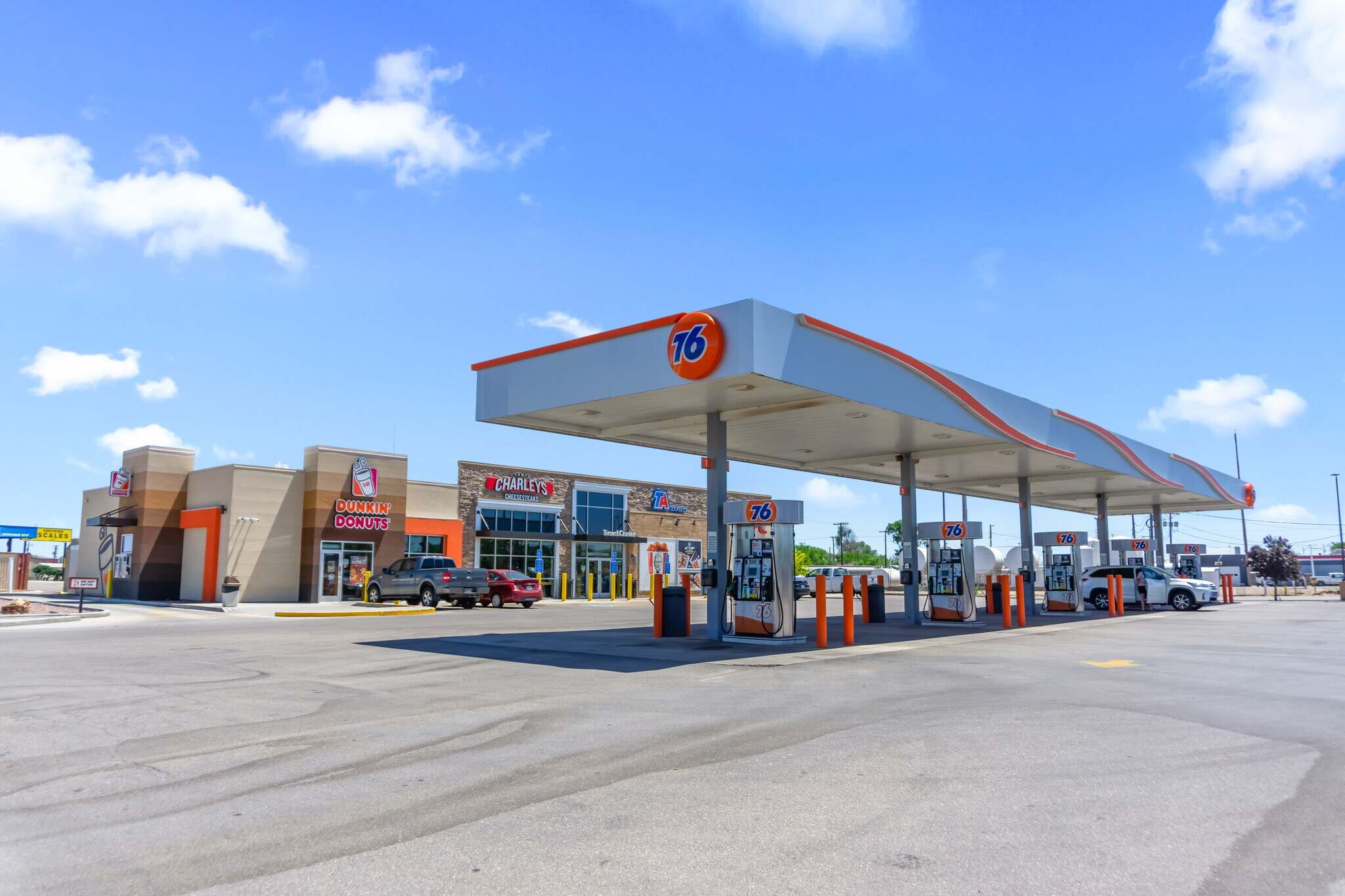 708 N Main St, Lamar, CO for Sale