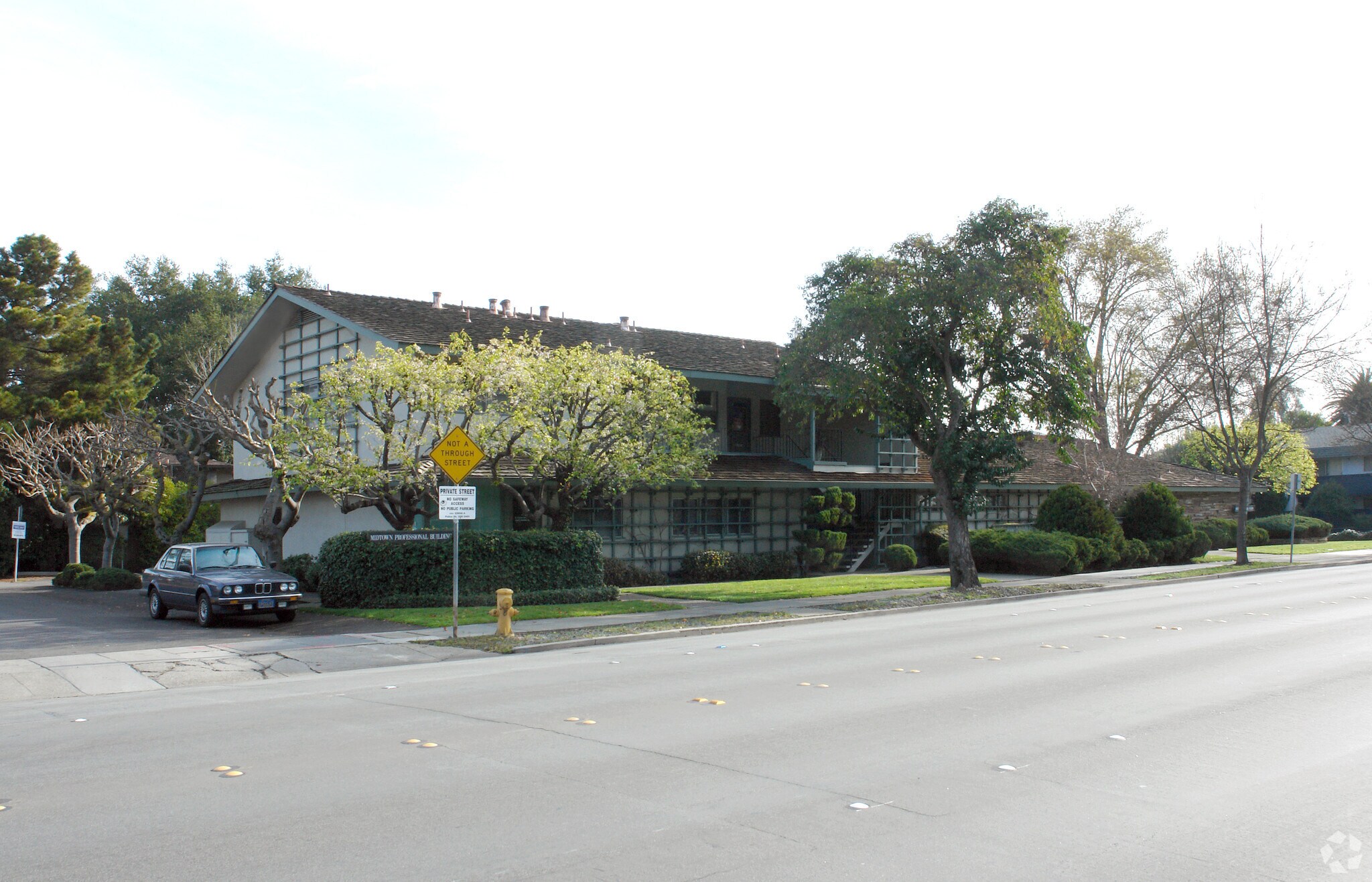 2875 Middlefield Rd, Palo Alto, CA for Rent