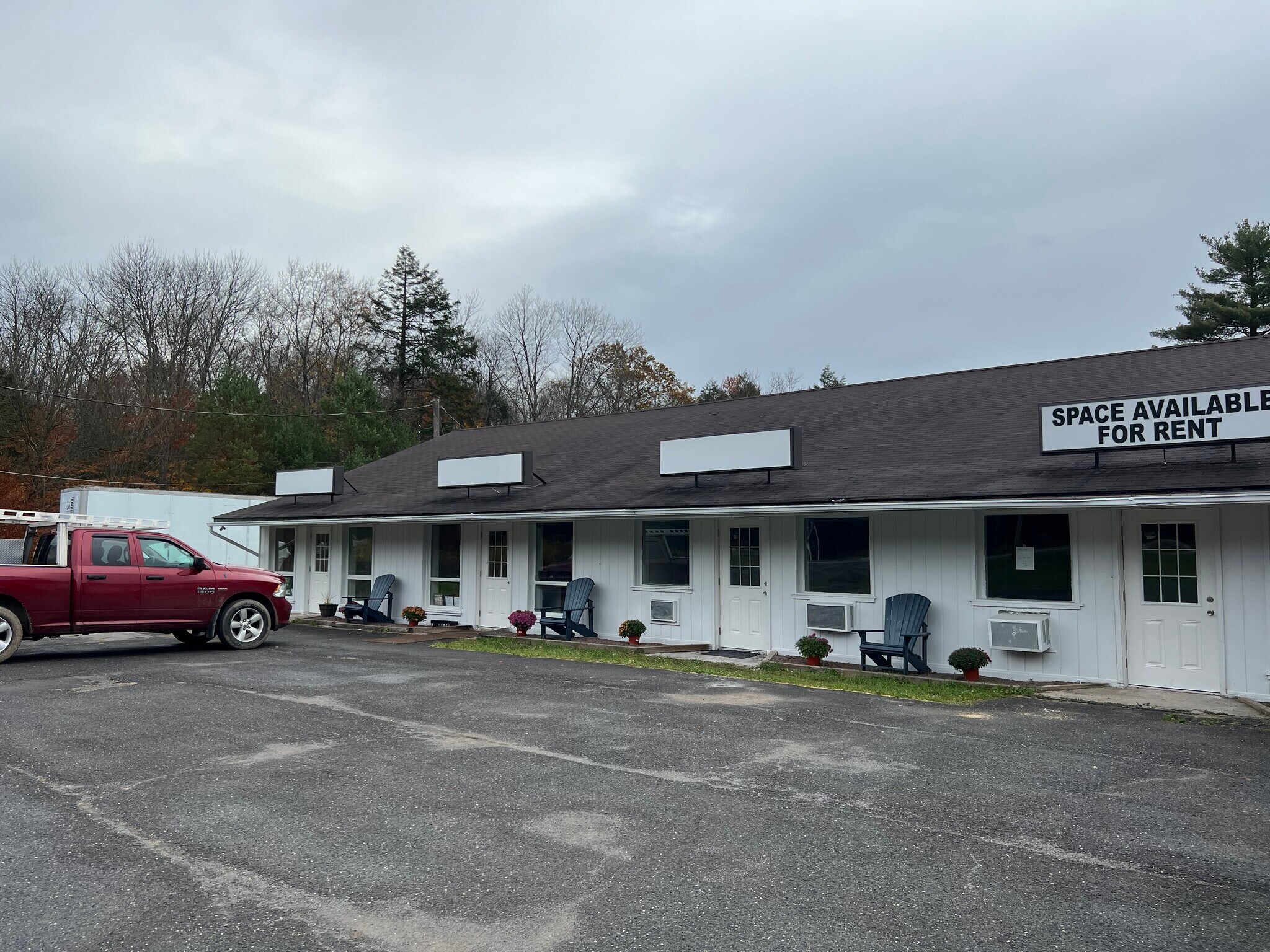 606 PA-940 Rt, Pocono Lake, PA for Rent