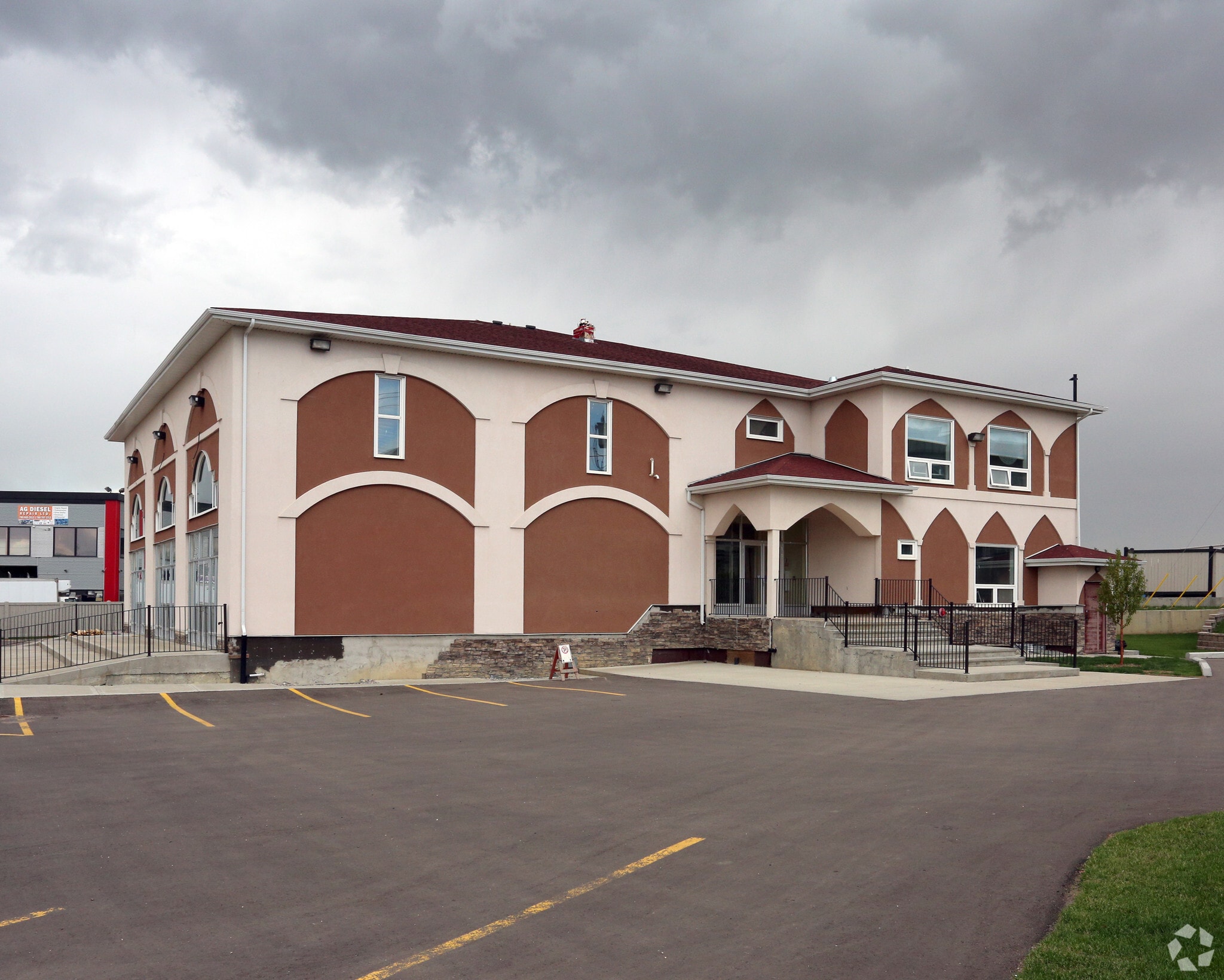 5408 53rd Ave NW, Edmonton, AB for Rent