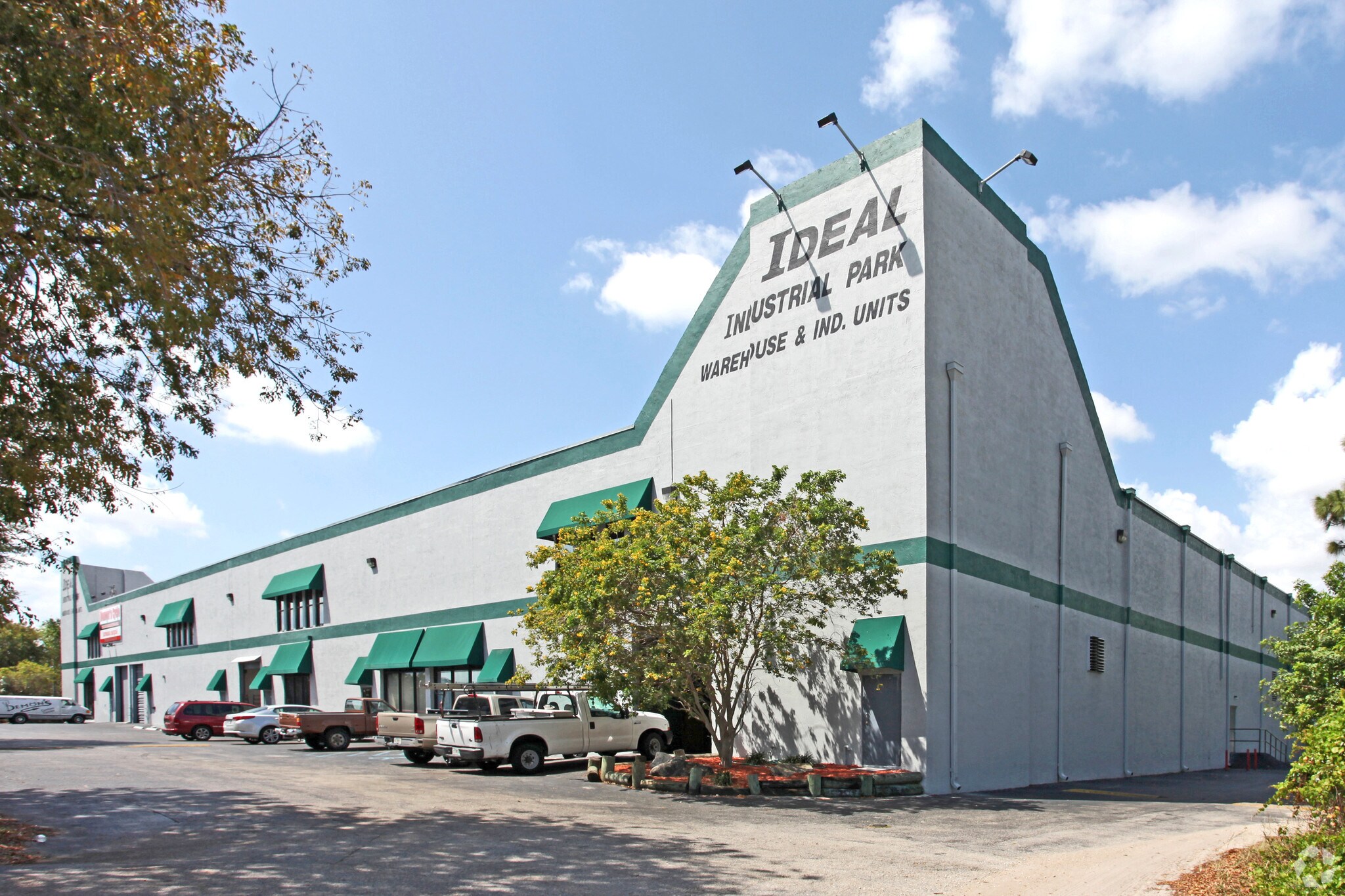 14011407 SW 10th Ave Pompano Beach, FL 33069 Industrial Property for