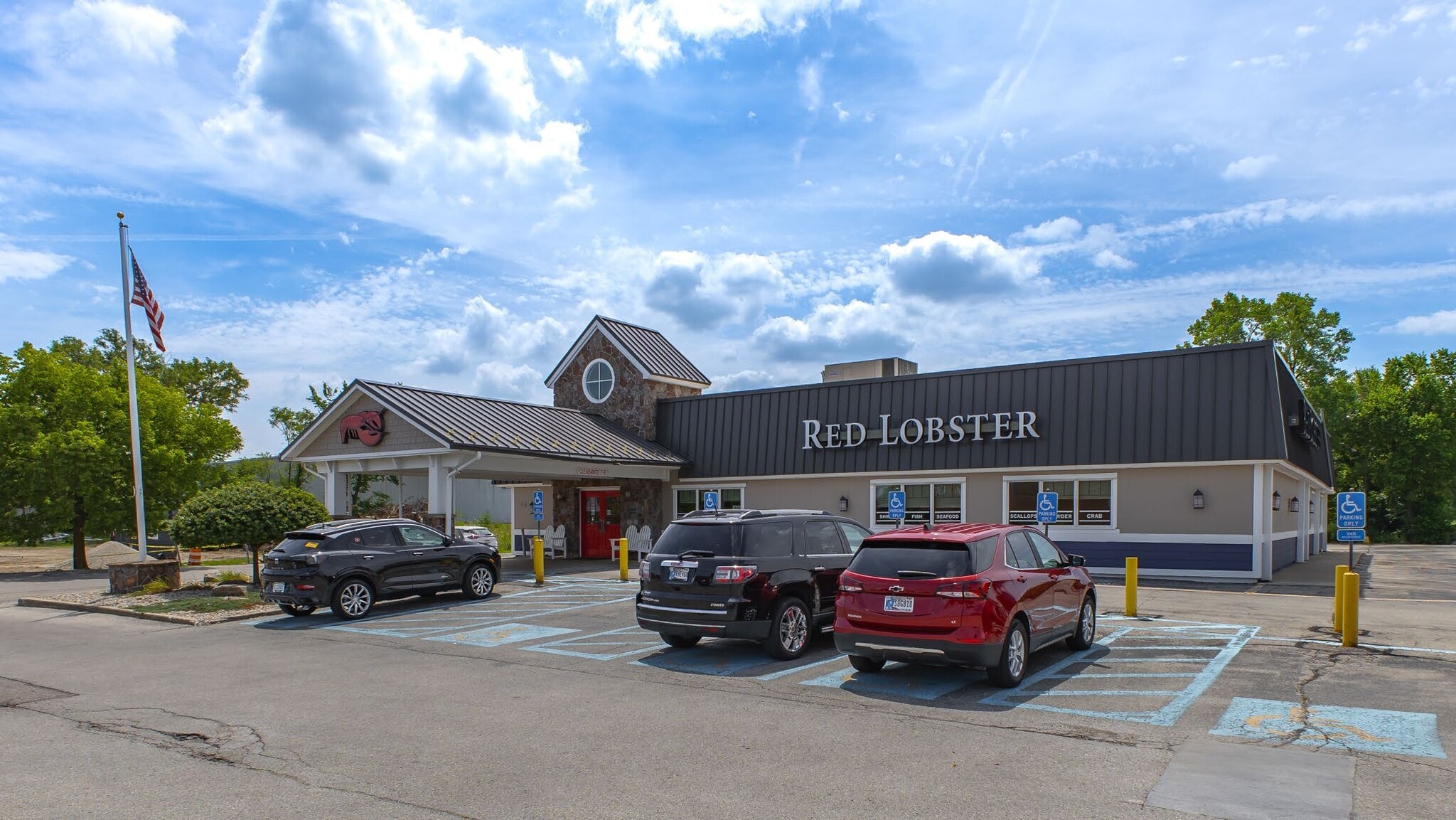 223 W Mcgalliard Rd, Muncie, IN for Sale