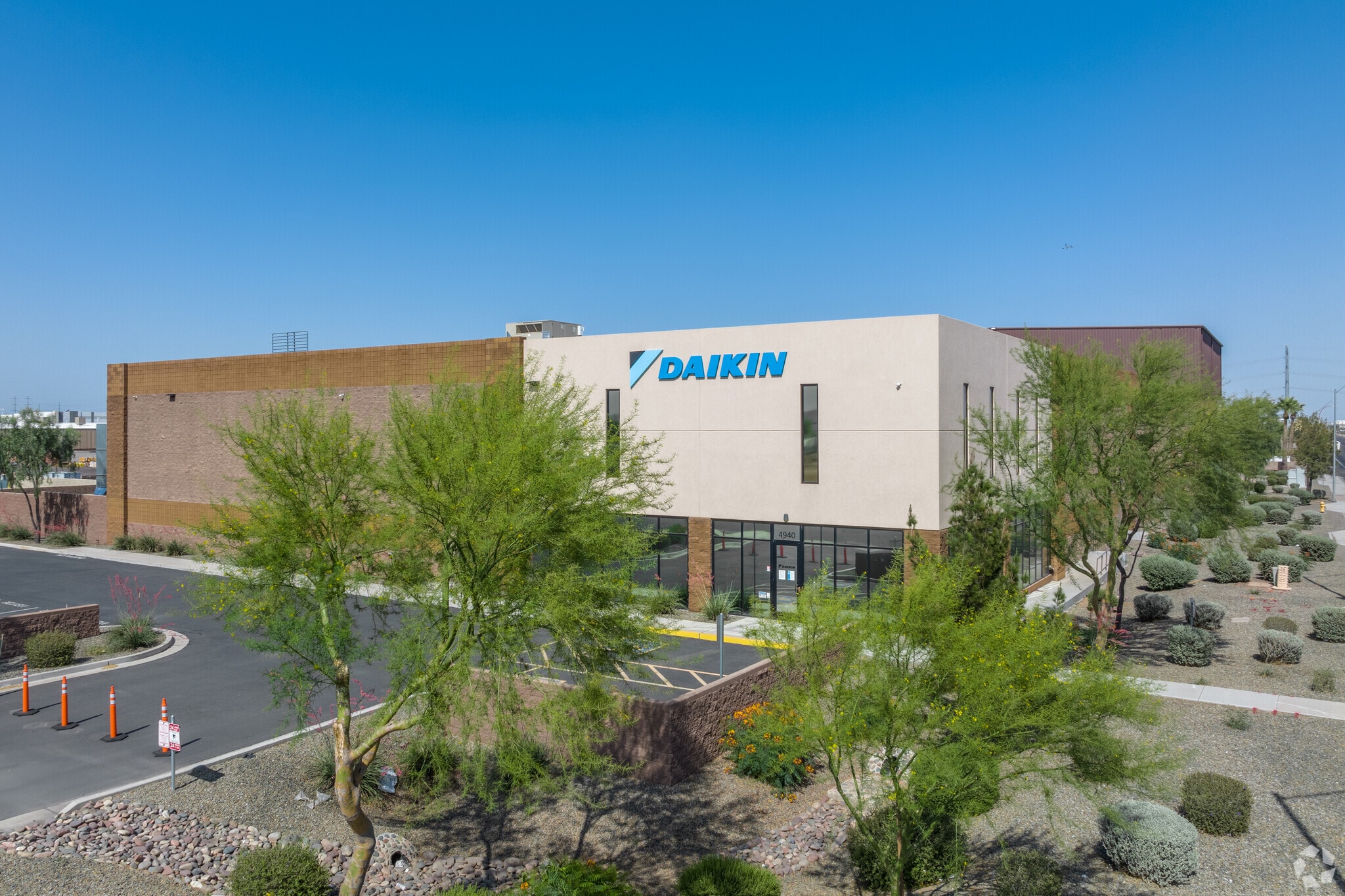 4940 W Lower Buckeye Rd, Phoenix, AZ for Rent