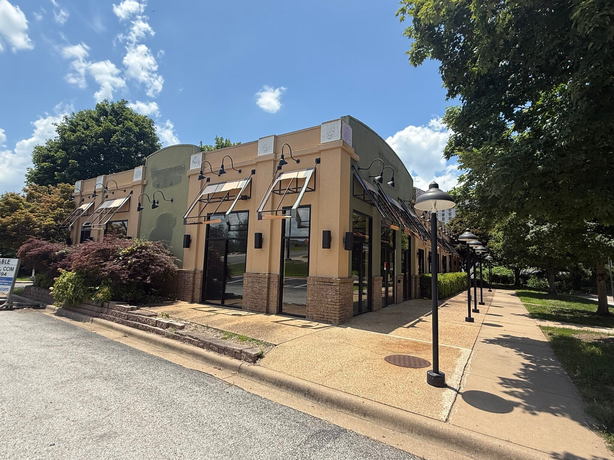 2407 Green Mountain Dr, Branson, MO for Sale