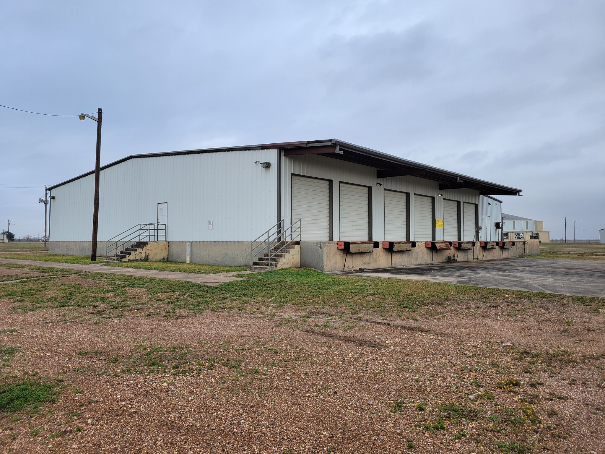 158 Hangar Dr S, Victoria, TX for Rent