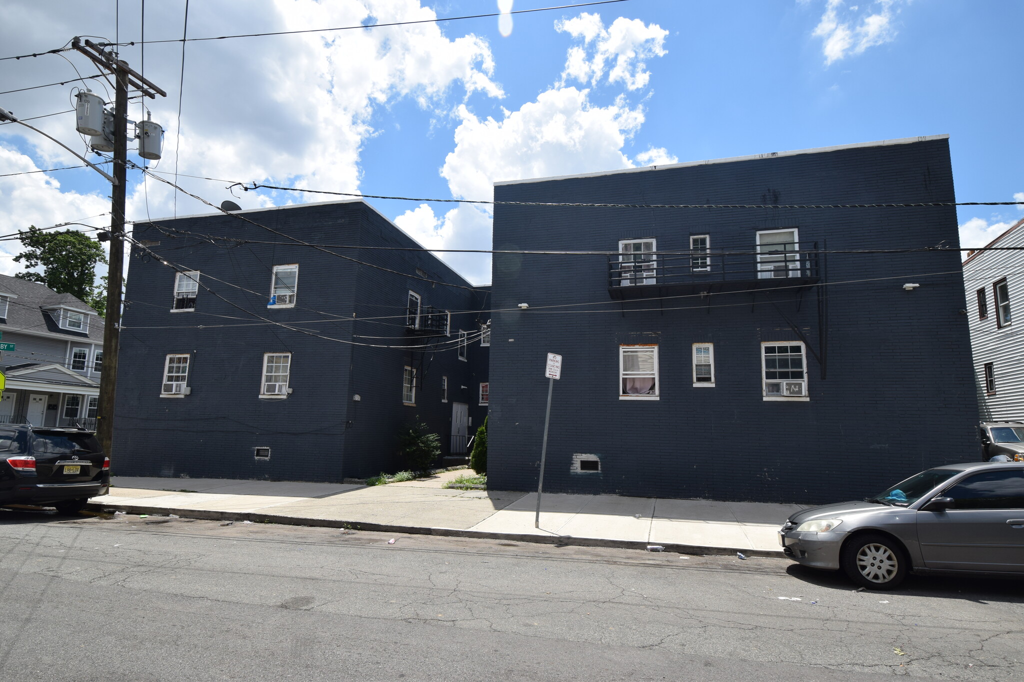 21 Willoughby St Newark, NJ 07112 MultiFamily Property for Sale on