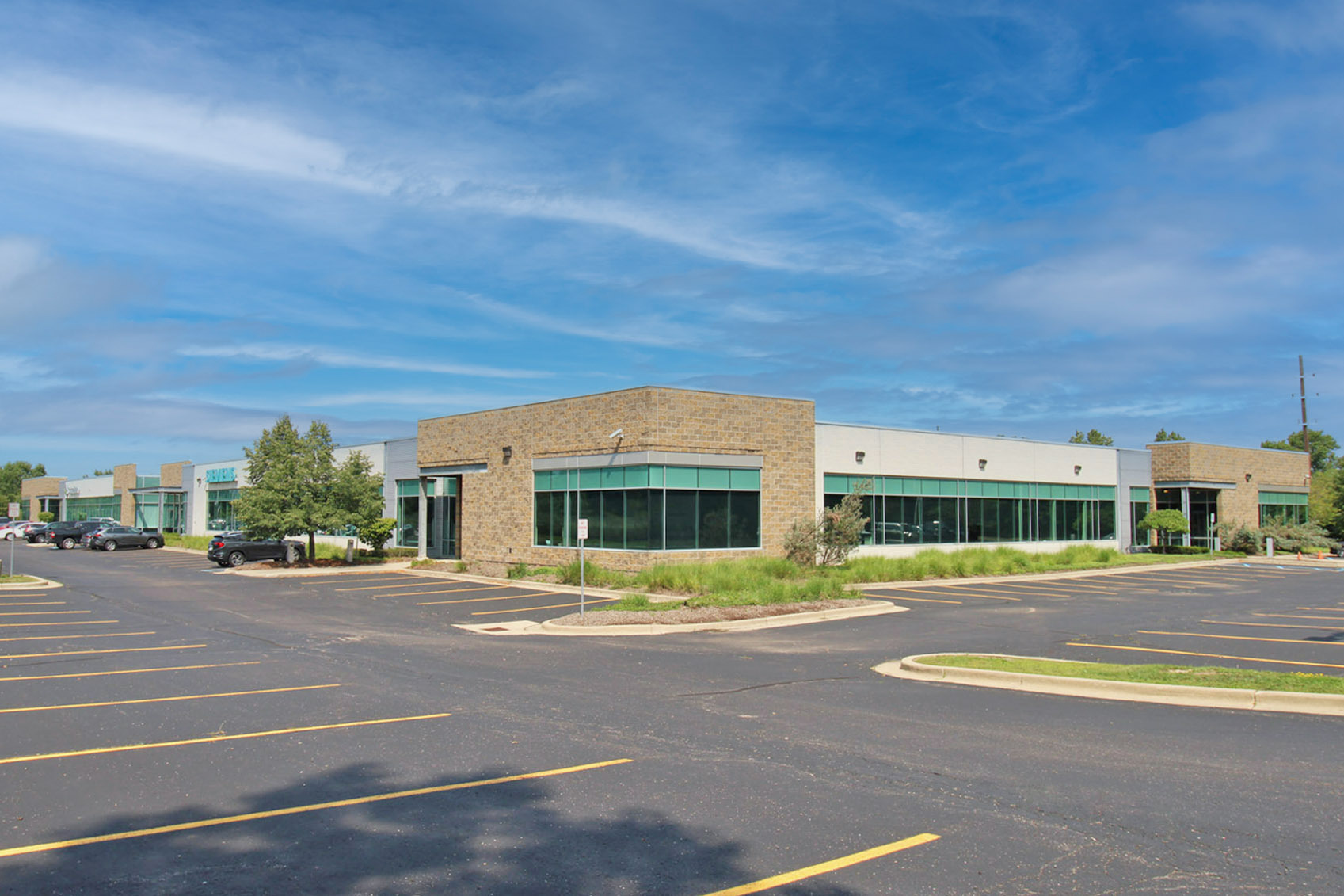 45330-45550 Commerce Center Dr, Plymouth, MI for Sale