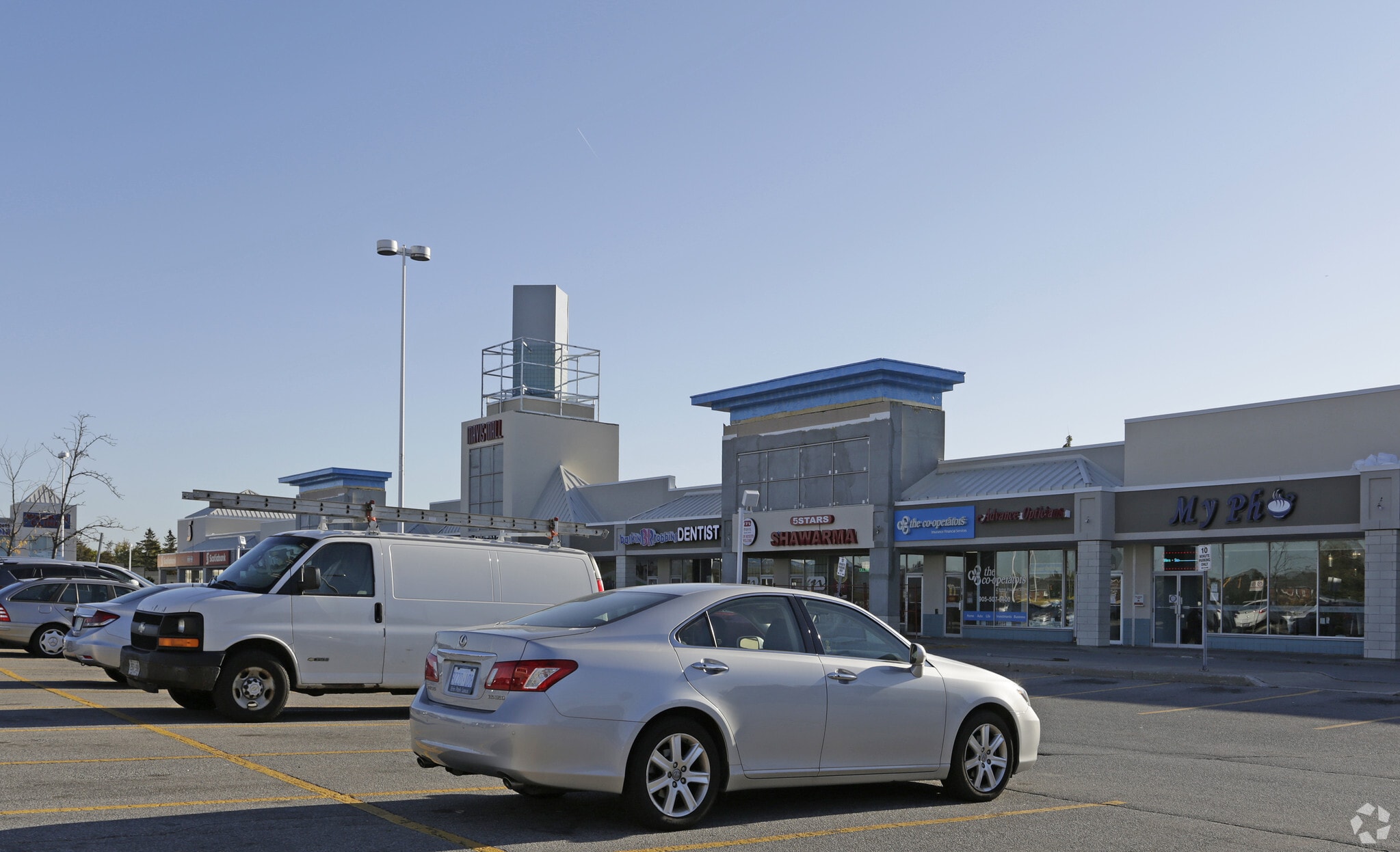 660 Eglinton Av W, Mississauga, ON for Rent