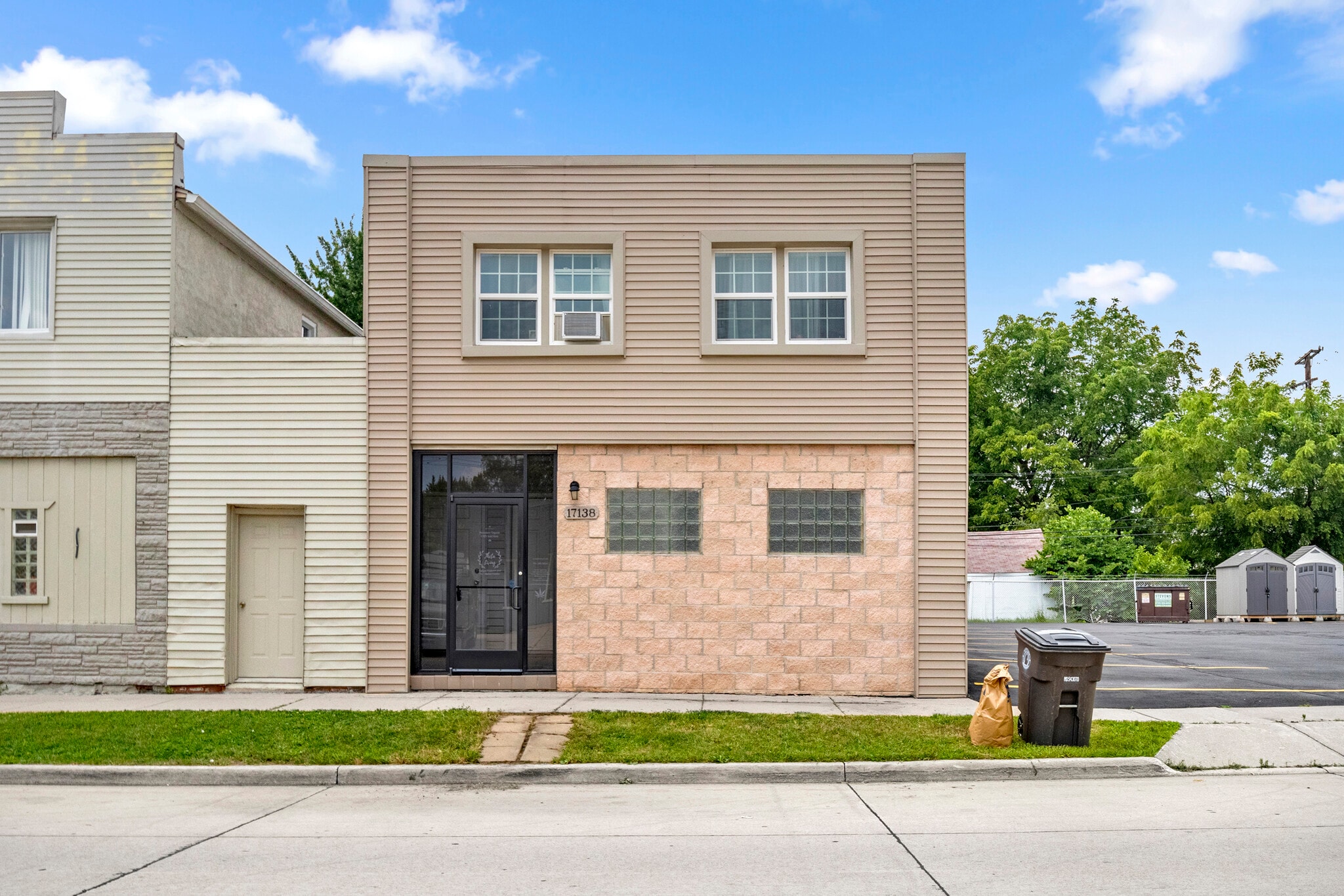 17138 Quarry St, Riverview, MI for Sale