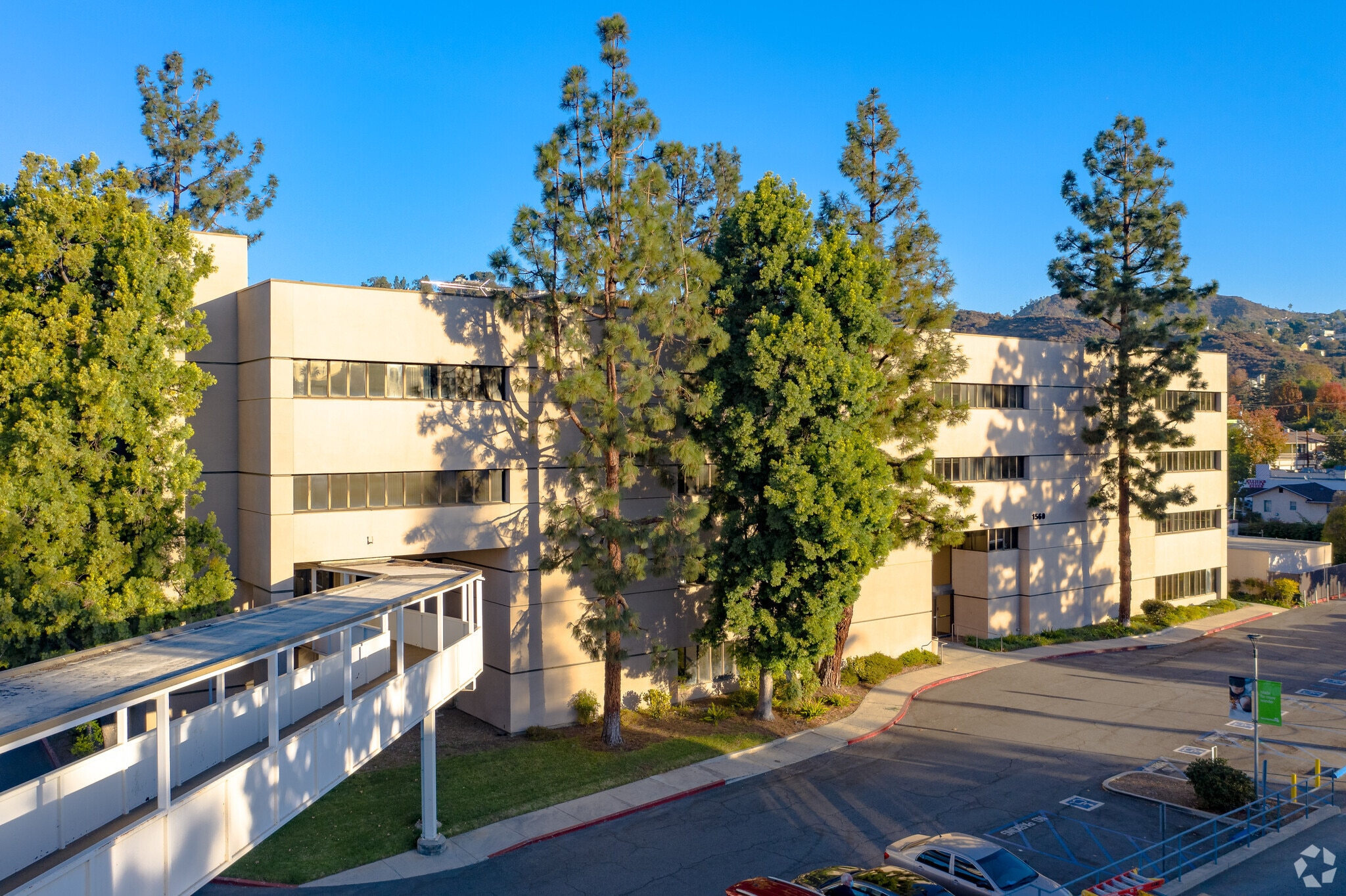 1560 E Chevy Chase Dr, Glendale, CA for Rent