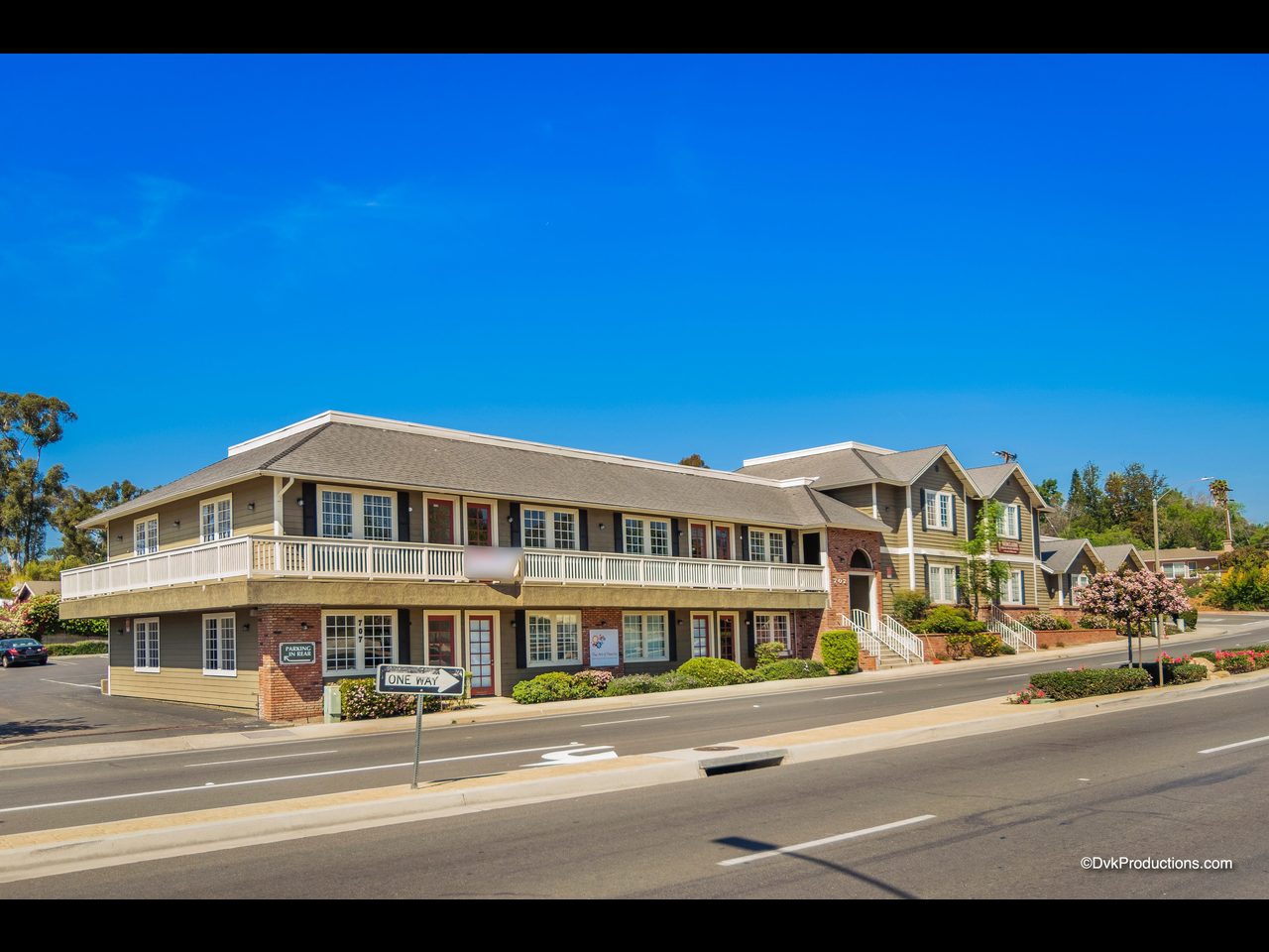 707 Civic Center Dr, Vista, CA for Rent