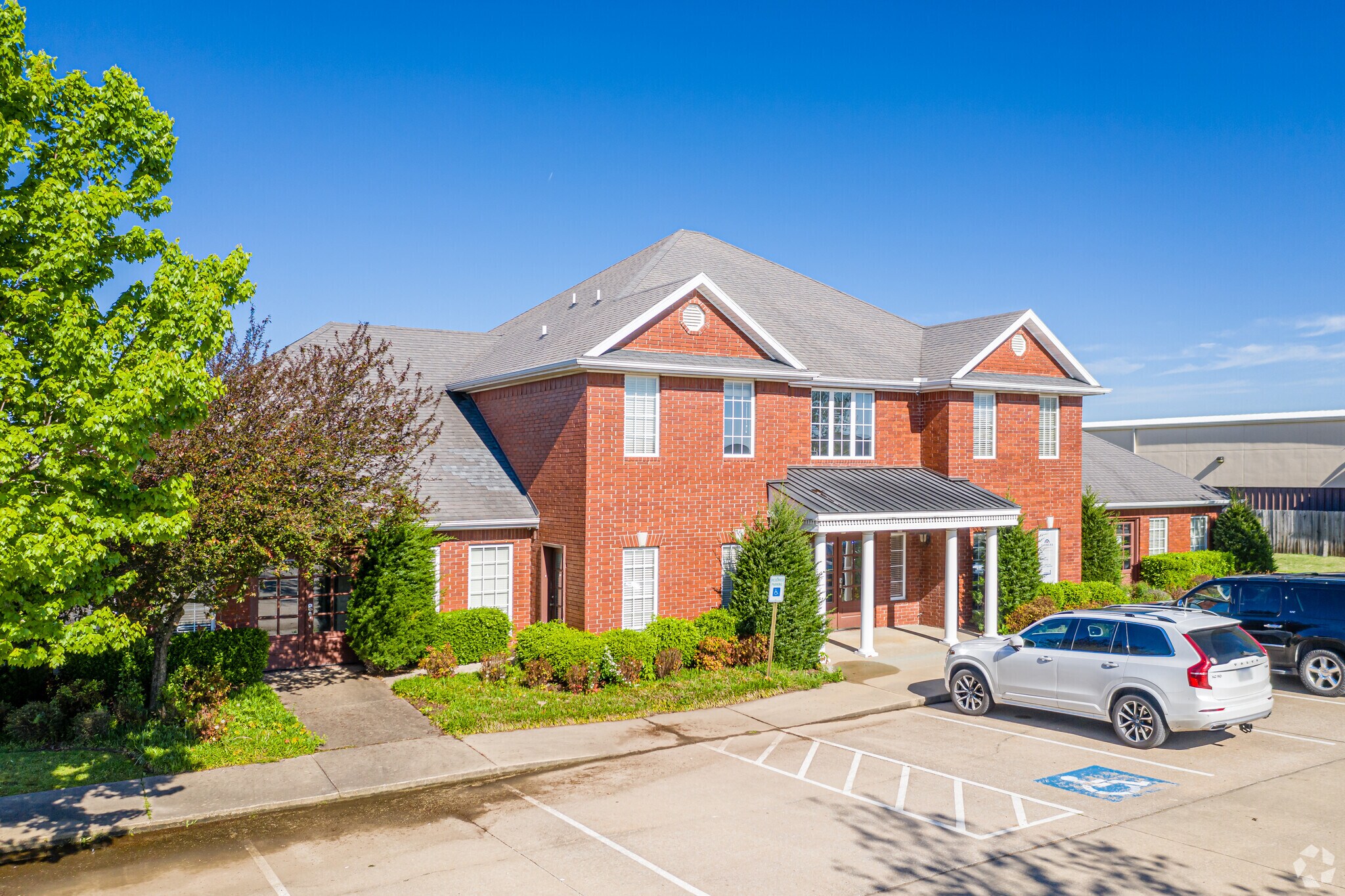 155 E Fantinel Dr Springdale, AR 72762 Office Property for Lease on