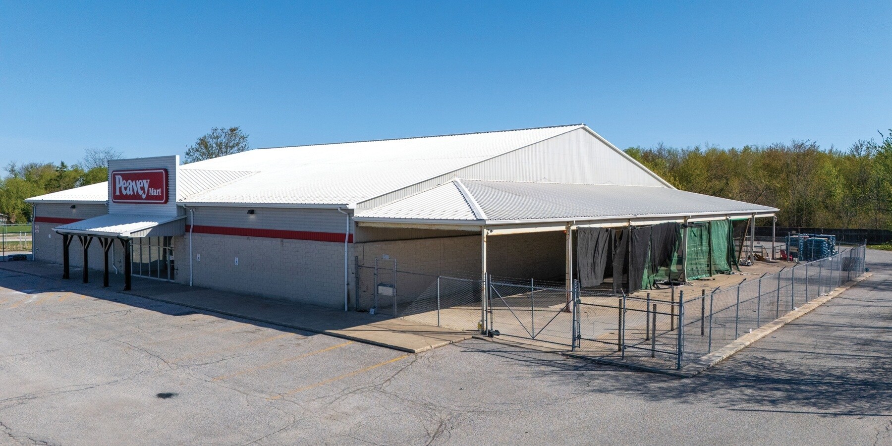 401 Talbot St N, Lakeshore, ON for Sale