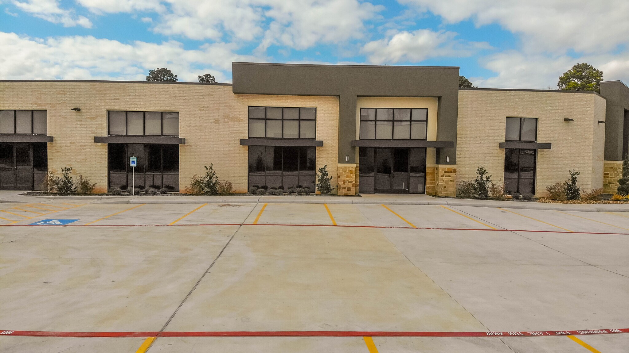 227 State Highway 75 Huntsville, TX 77320 Office Property for Sale on