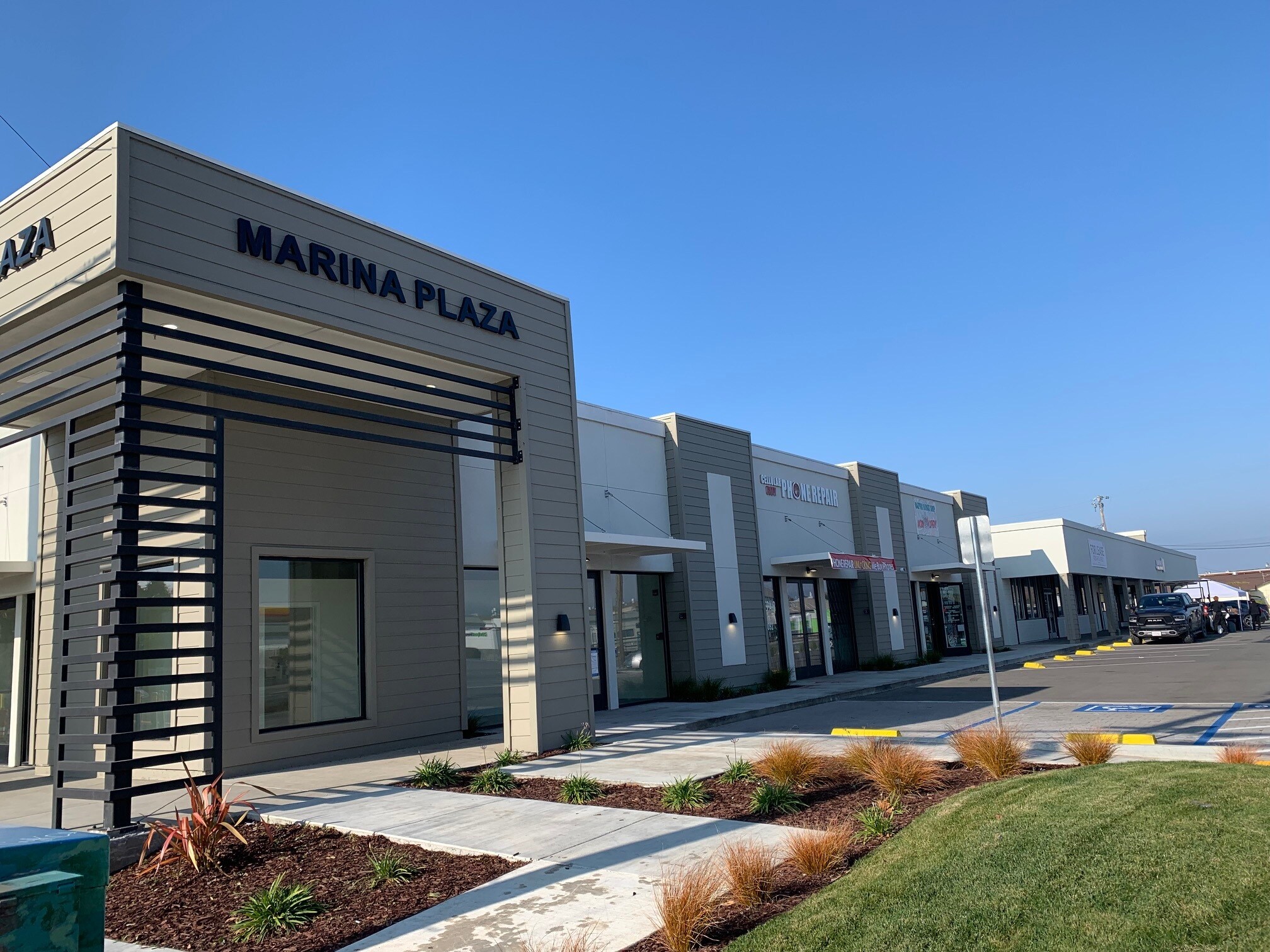 2153 Doolittle Dr San Leandro, CA 94577 Retail Property for Sale on