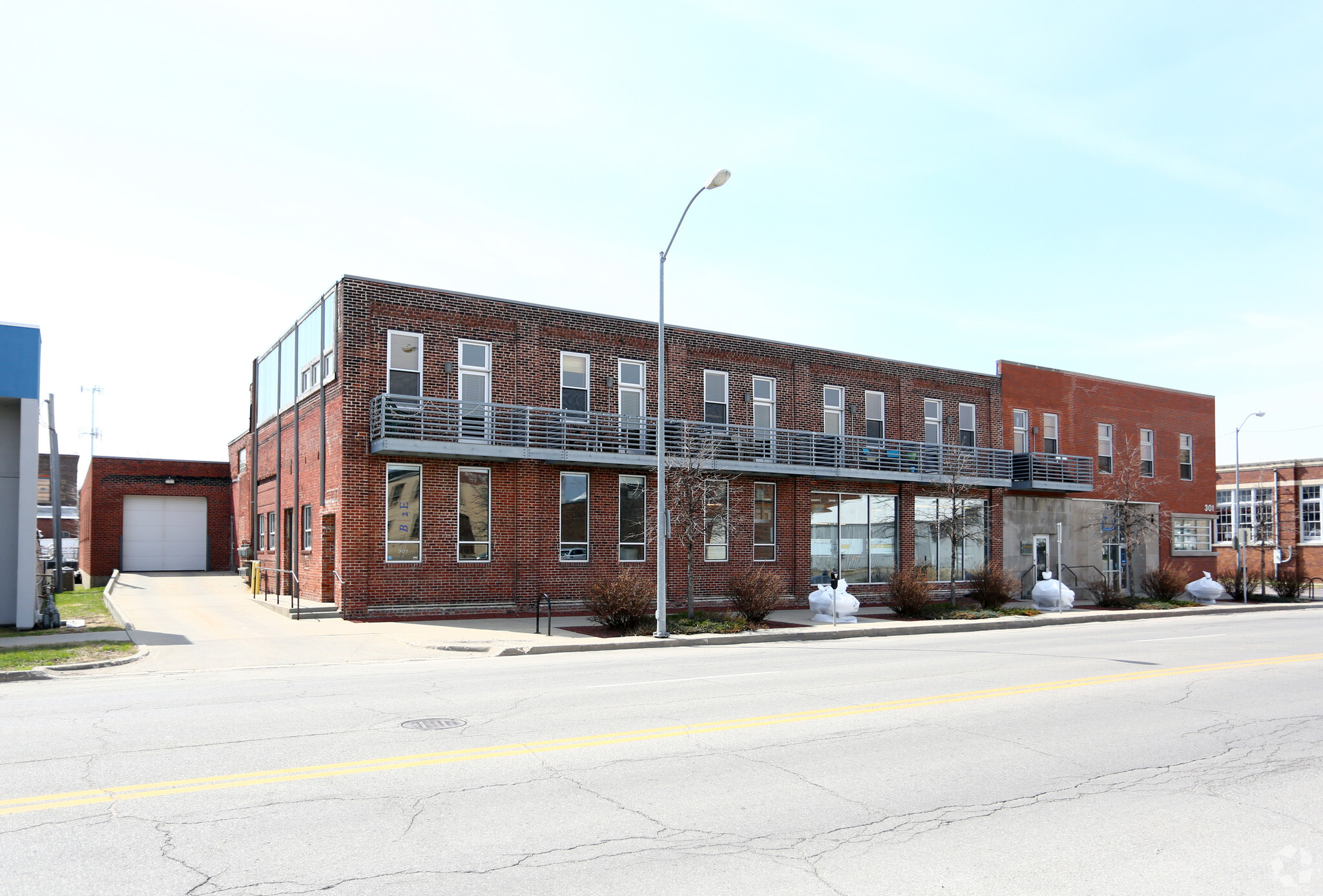 301-307 E Court Ave, Des Moines, IA for Rent
