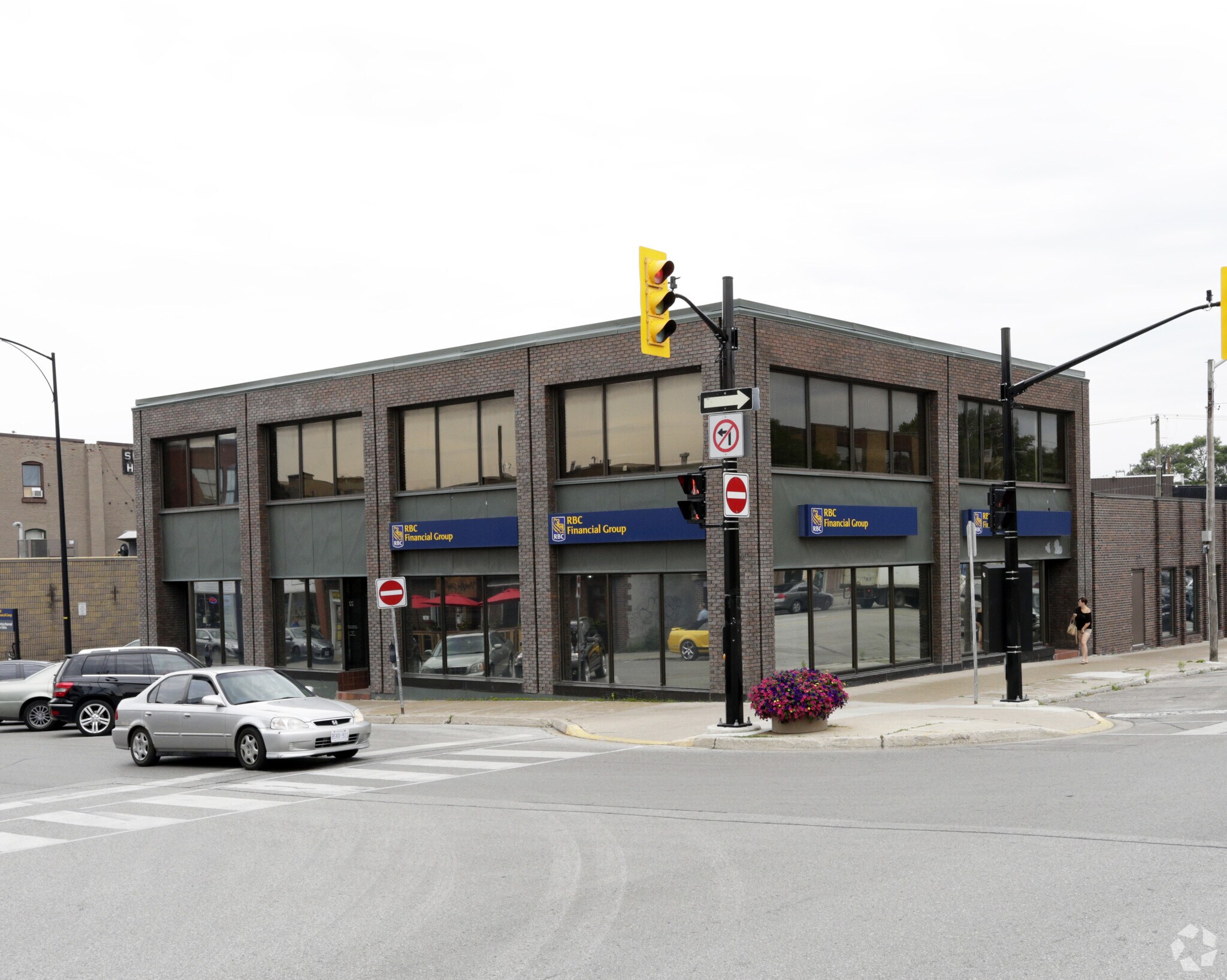 22 Clapperton St, Barrie, ON for Sale