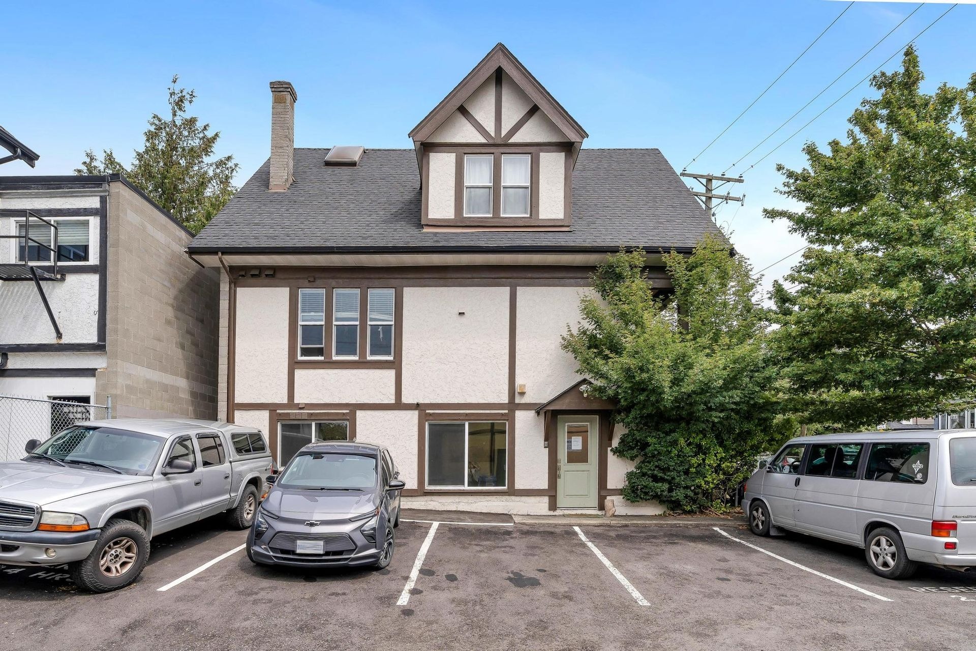 1508 Bank St, Victoria, BC for Rent