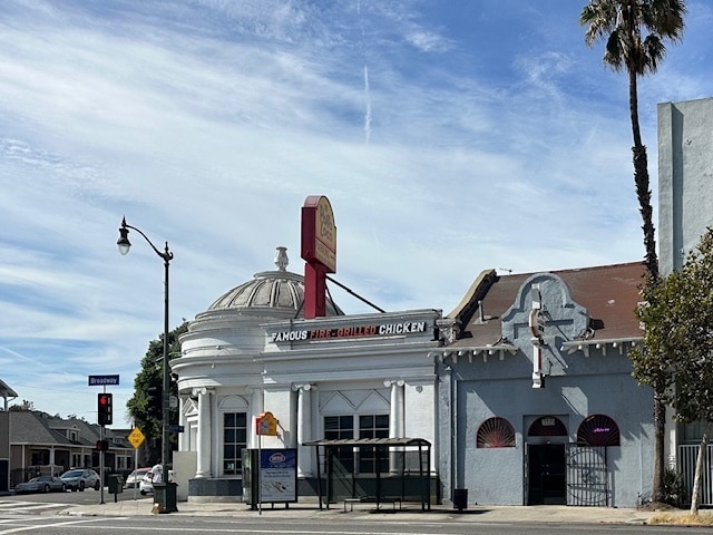 2205 N Broadway, Los Angeles, CA for Sale