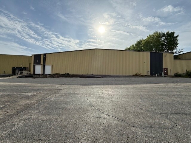 144 Dodge Dr, Beaver Dam, WI for Rent