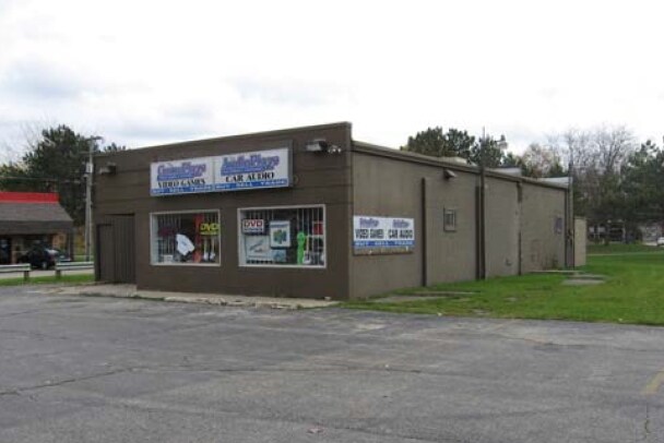 301 W Michigan Ave, Paw Paw, MI for Sale