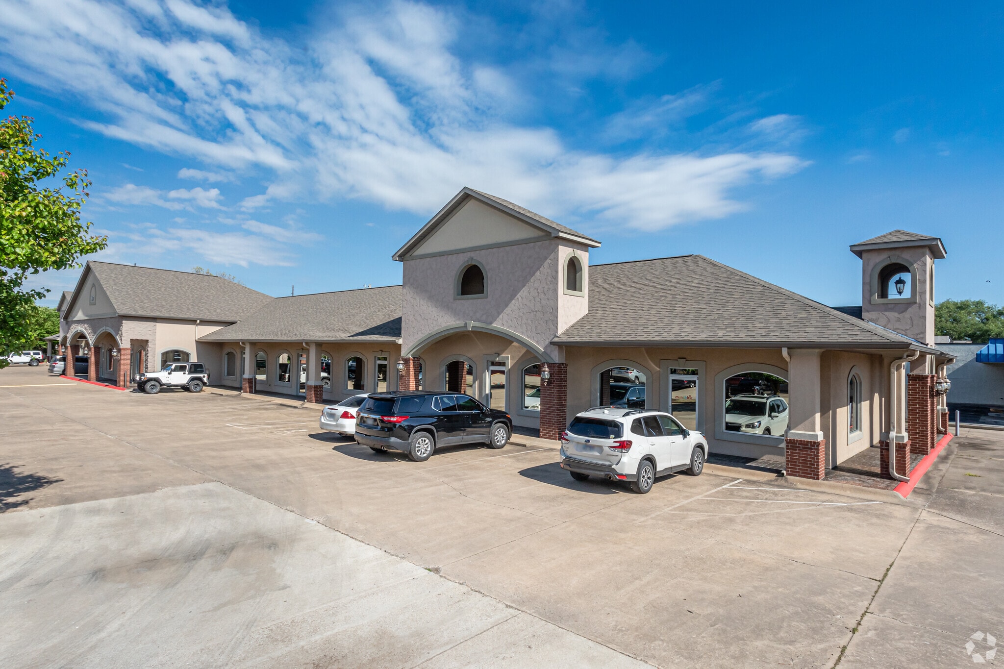 807 SW I St, Bentonville, AR for Rent