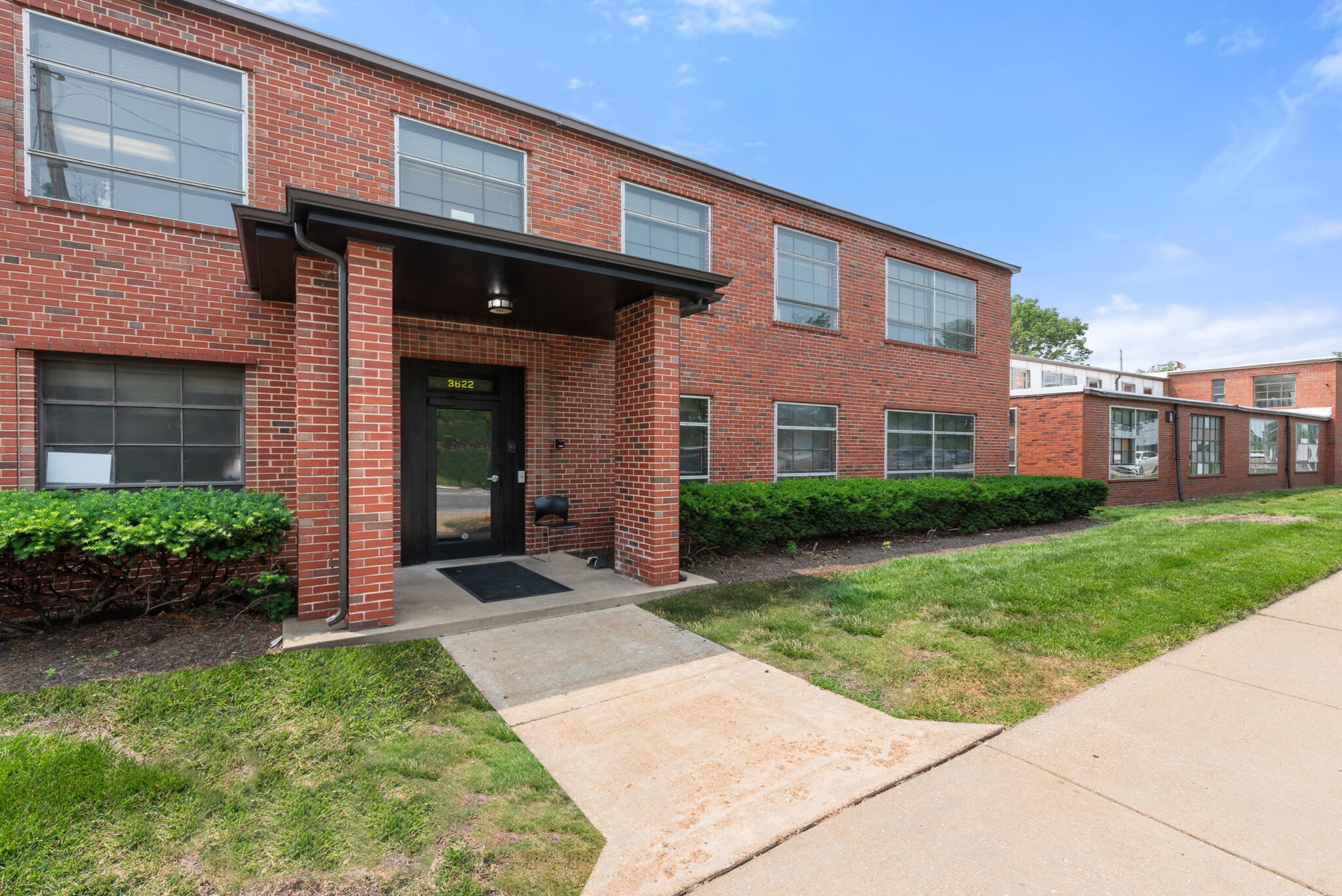 3622 Greenwood Blvd, Maplewood, MO for Rent