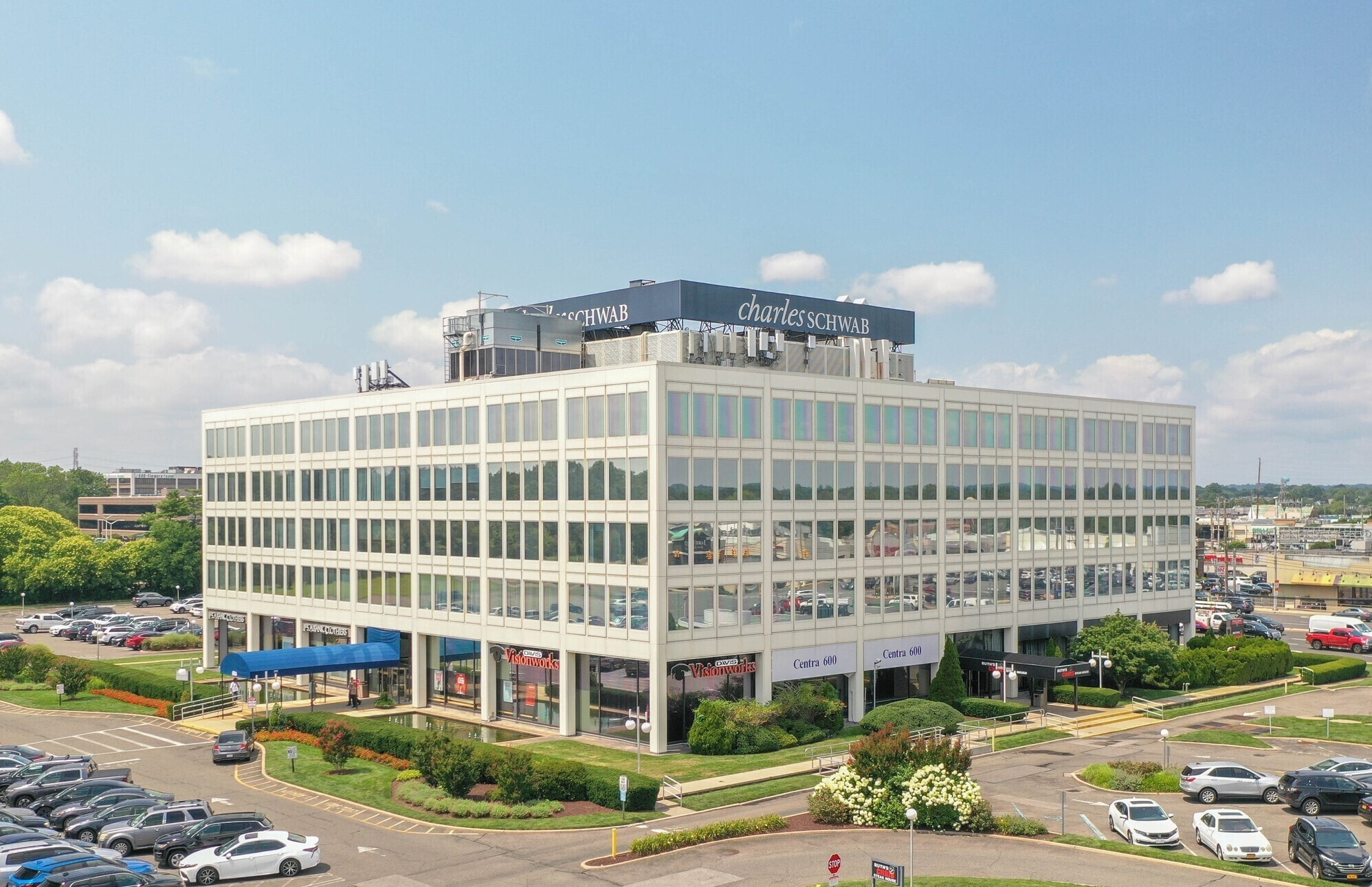 600 Old Country Rd Garden City, NY 11530 Office Property for Lease on