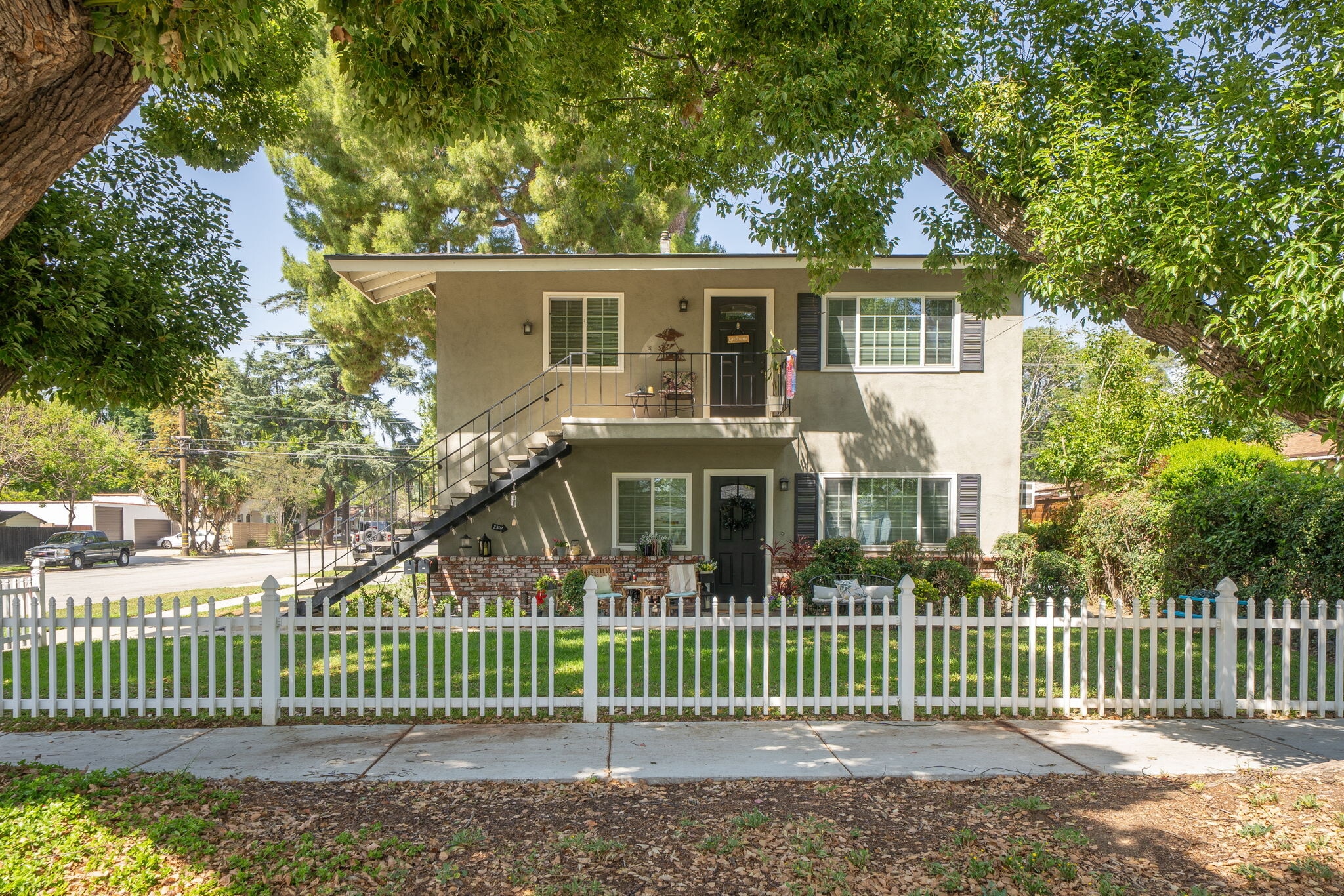 2307 5th St, La Verne, CA for Sale
