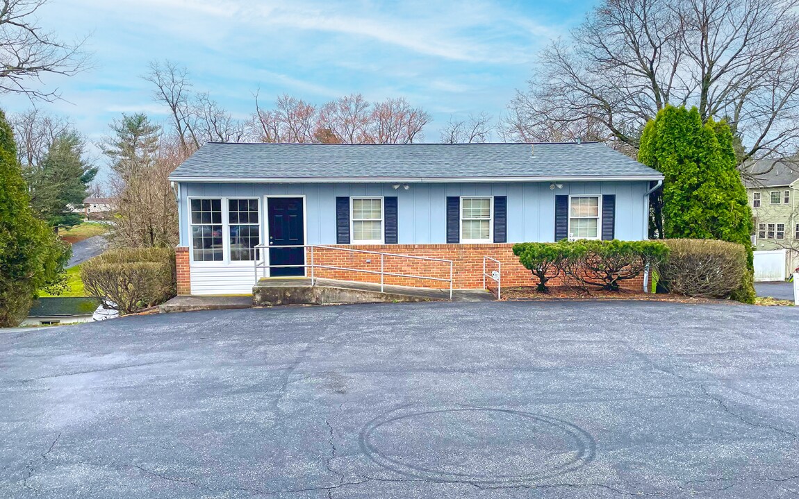 4107 Linglestown Rd, Harrisburg, PA for Sale